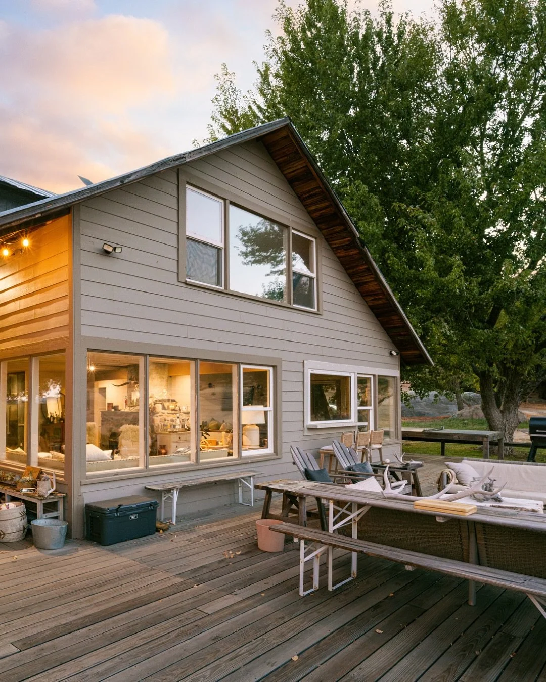 Friendsgiving, but make it mountain cozy. The Main House sleeps 8&mdash;cook together, soak slow, stargaze deep.

Lock in your holiday weekend (Nov/Dec dates live).

#BaileyCreekRanch #JulianCA #Friendsgiving #GroupGetaway #HolidayTravel