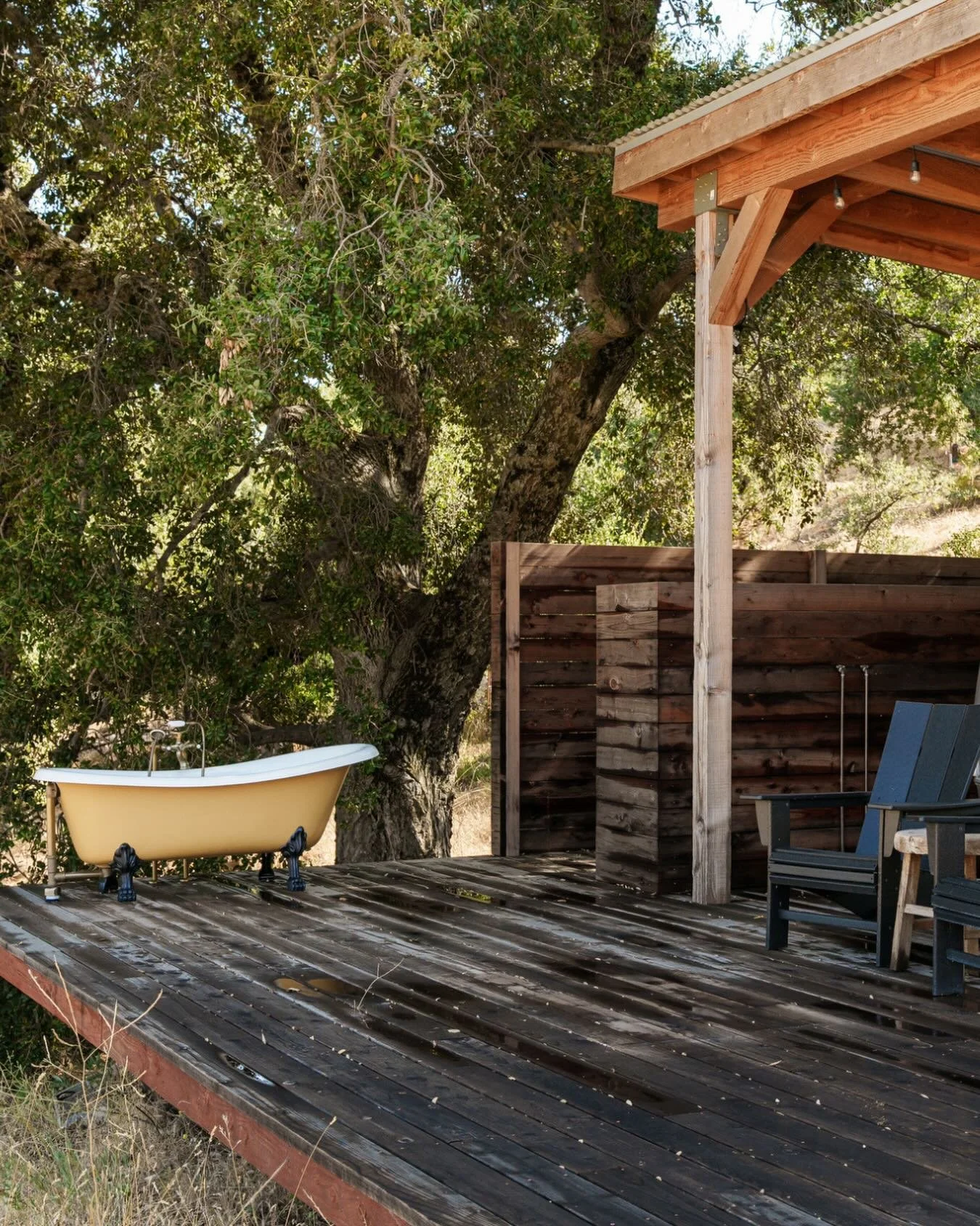 April can feel like a lot. If your brain currently has 47 tabs open, we know a place where you can close them all. 

Swap the screens for the canopy of an ancient oak tree. Swap the endless to-do lists for a slow soak in an outdoor tub. Sometimes the