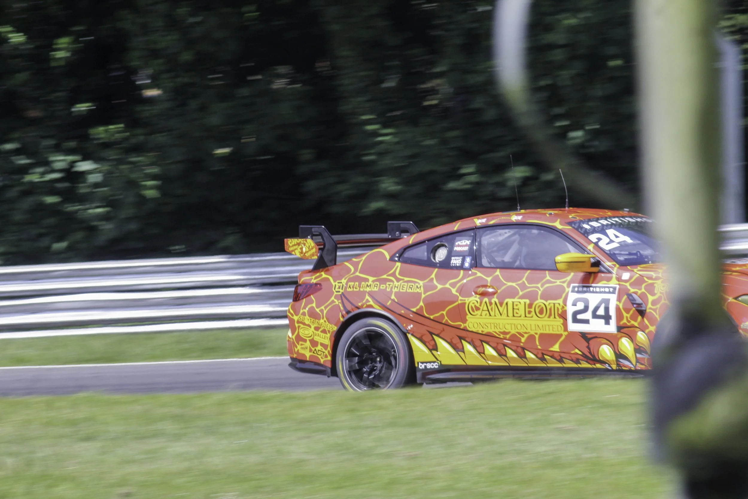 Oulton Park Monday British GT-15.jpg