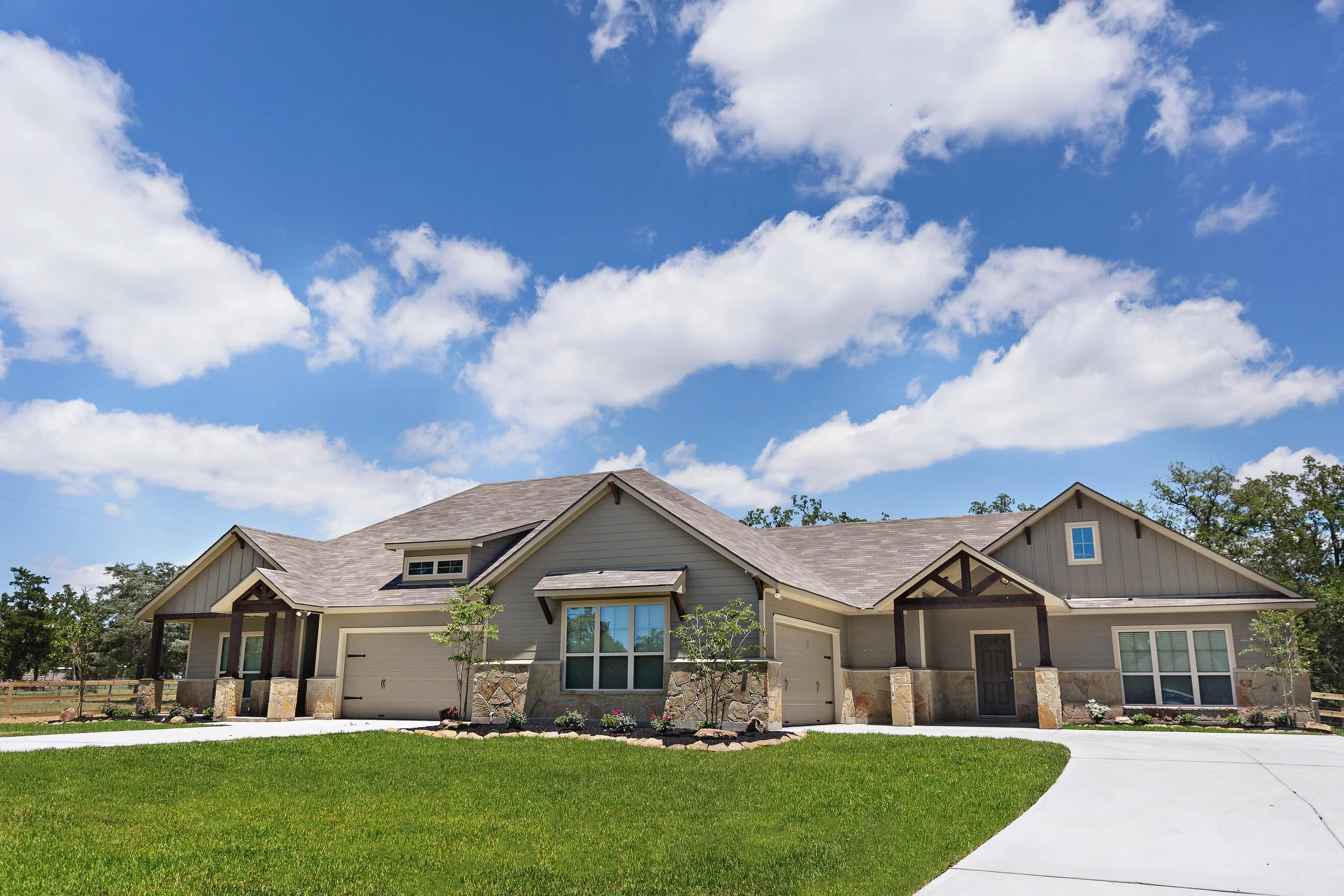 Cedar Rock Duplexes | College Station | 22 Units