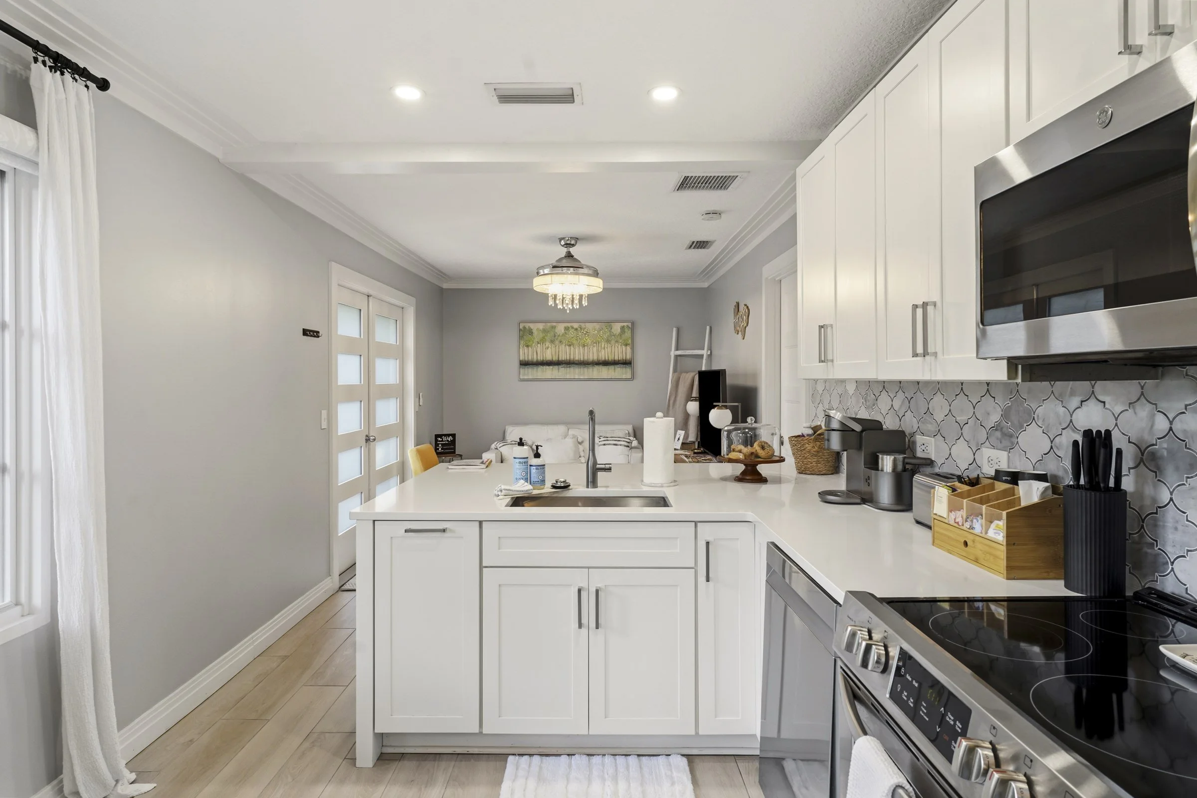 07-honey-kitchen.jpg