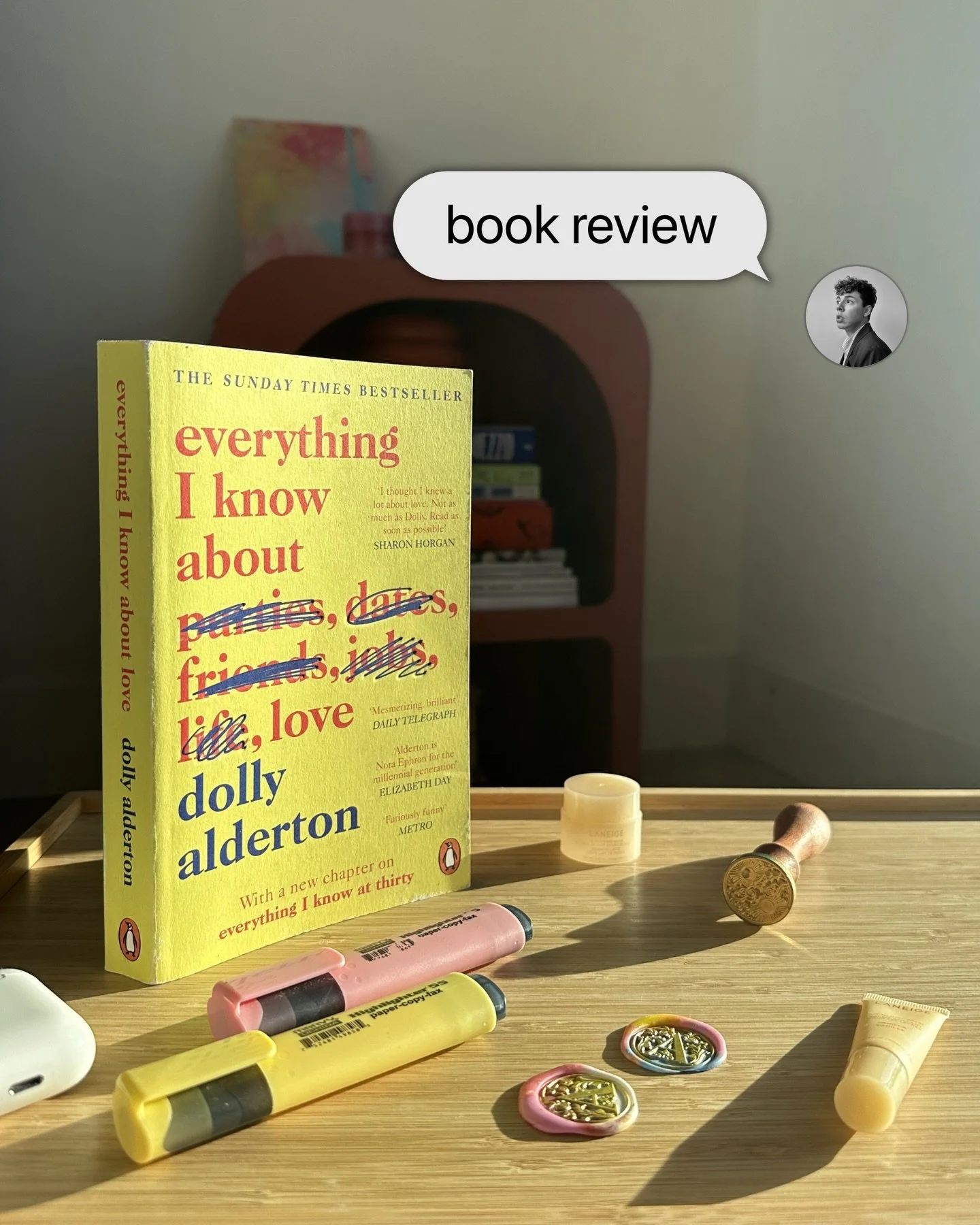 Everything I Know About Love by Dolly Alderton
BOOK REVIEW

🐣 autobiography 
⏮️ reflective prose 
🎭 masks falling 
🏁 try &amp; error 
❤️ friends, family, self

Rating: ☀️☀️☀️☀️☀️

In her debut memoir, Dolly Alderton takes us through her twenties b