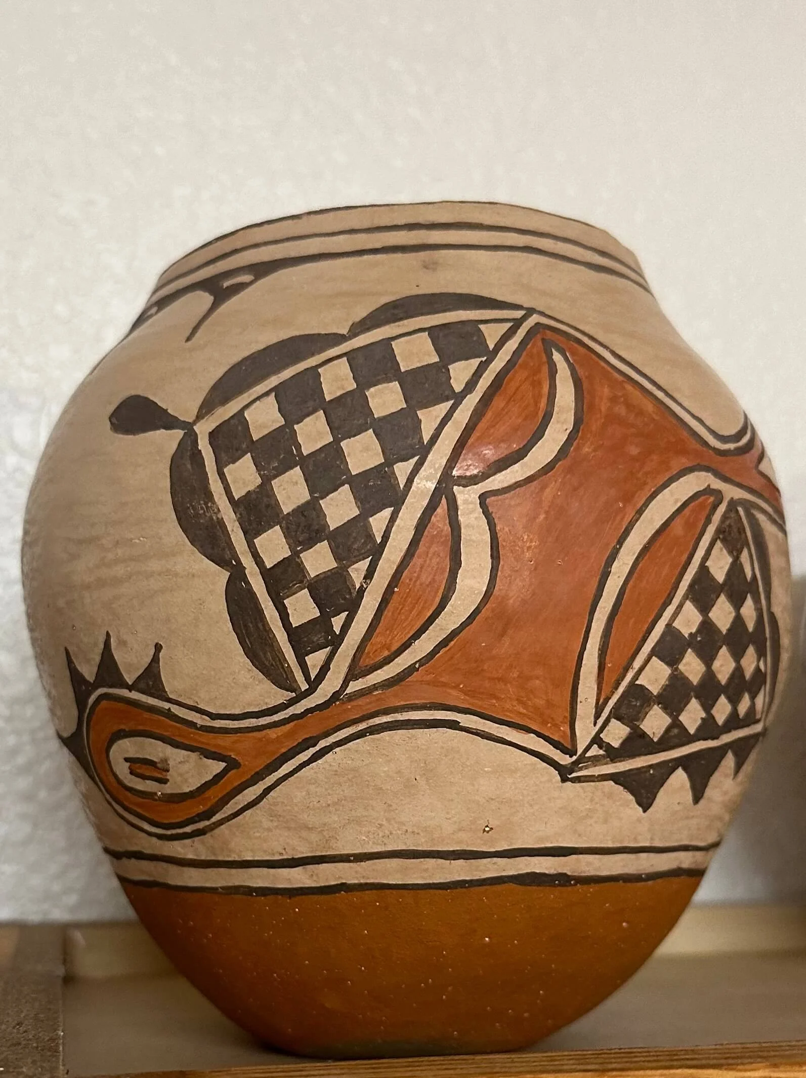 Eudora Montoya, Jar, ca. 1980s. Photo credit Will Riding In