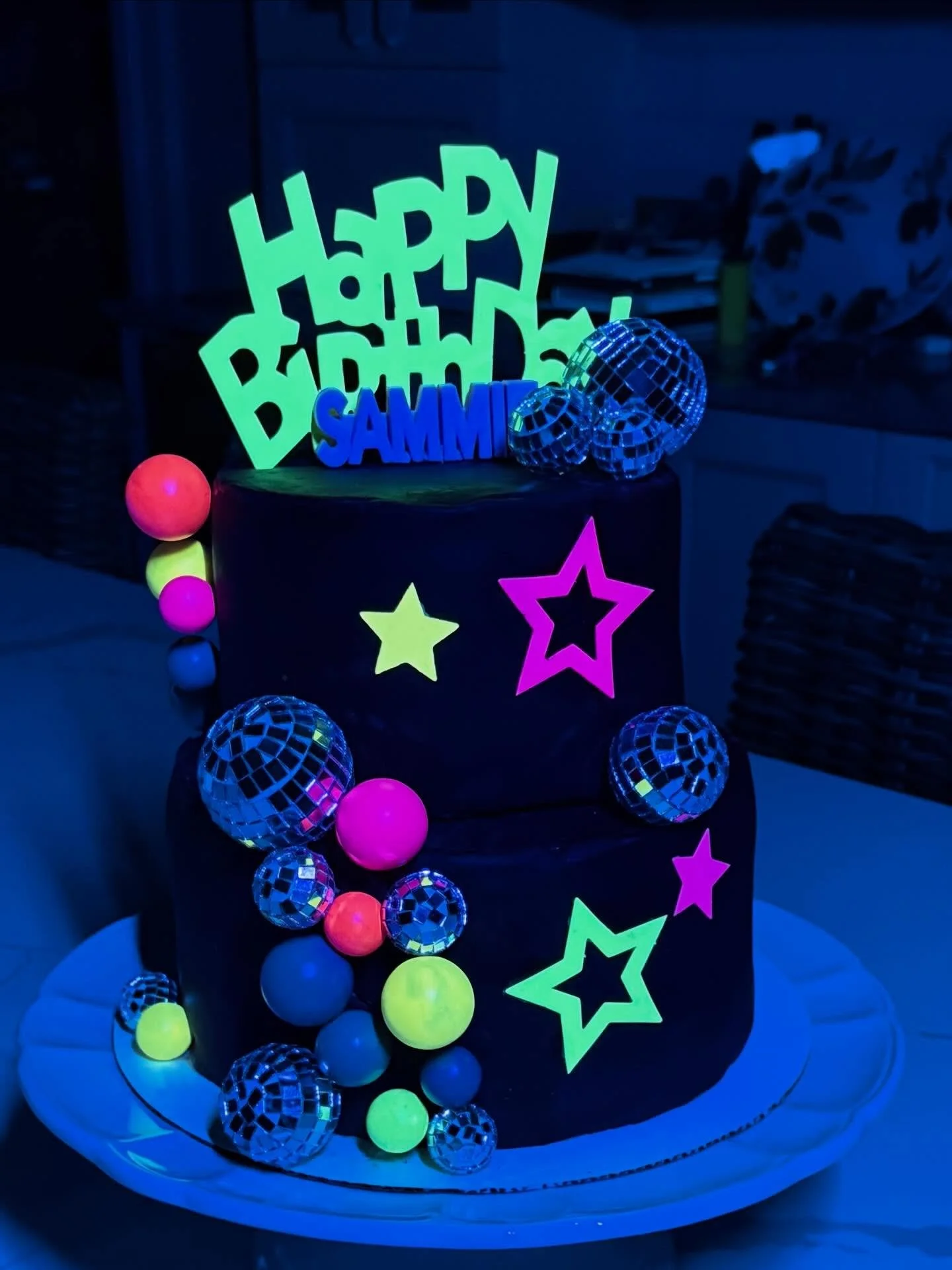 Still glowing over the cake I made for my niece&rsquo;s 10th birthday this weekend 💜✨

#njeventplanner #njcakedesigner #franklinlakesnj #njkidsparties