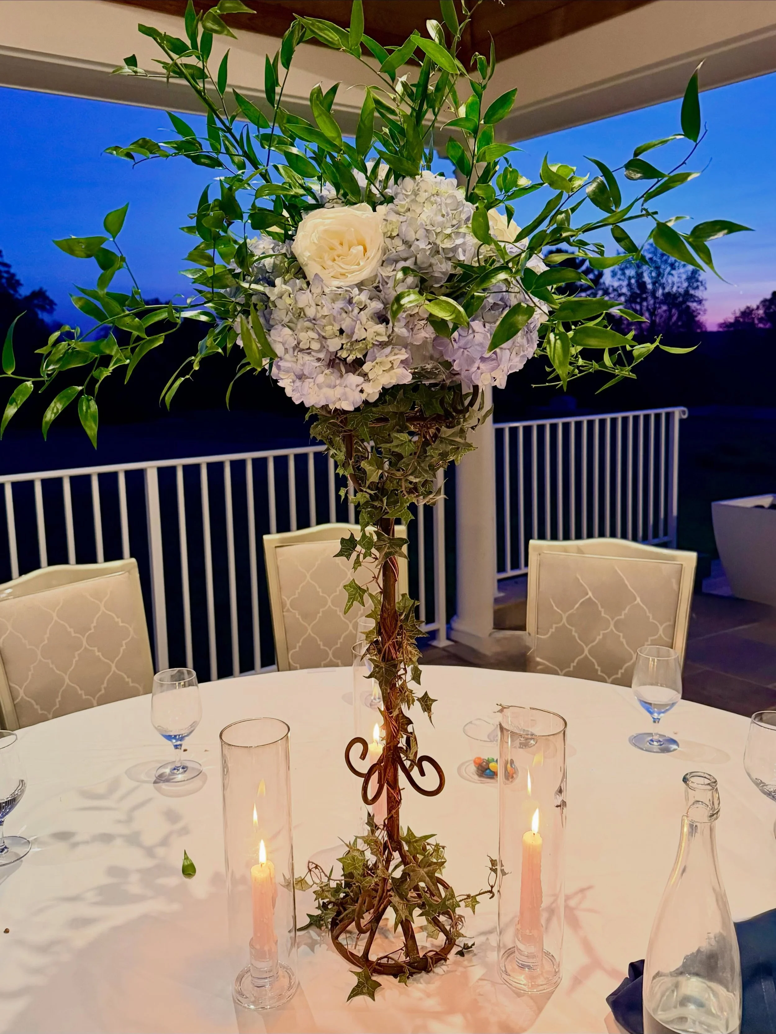 Such a special night celebrating my dear friend @lizzyrezza, daughter&rsquo;s Sweet 16 💙✨

I loved creating this centerpiece tablescape with soft blue hydrangeas, white roses, lush greenery, and candlelight. I was so honored to create something spec
