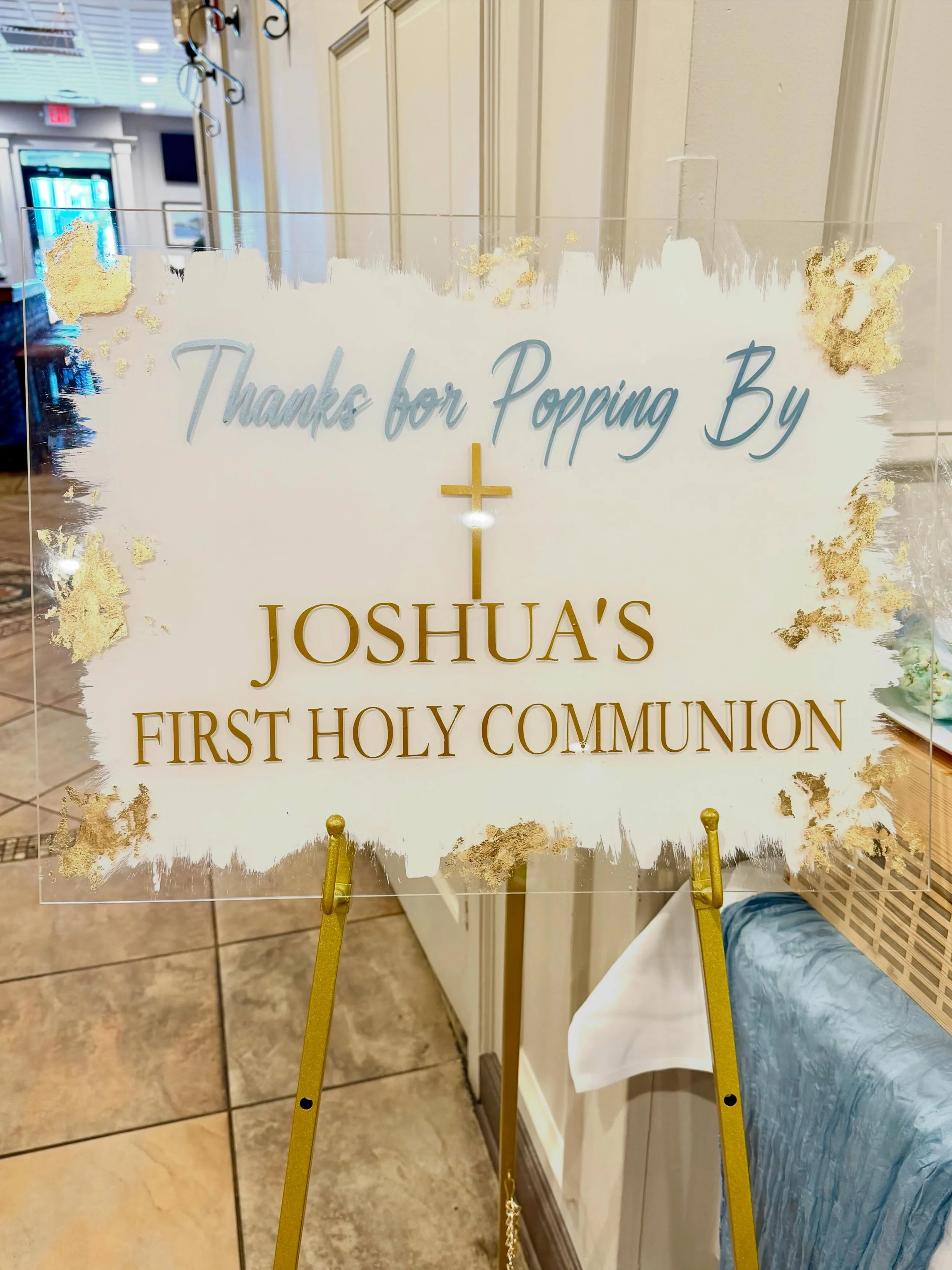 Signage &amp; stationery are having a major moment in events right now ✨

From custom welcome signs and seating charts to signature drink menus, table numbers, favor tags, and invitation suites &mdash; cohesive paper goods and signage instantly eleva