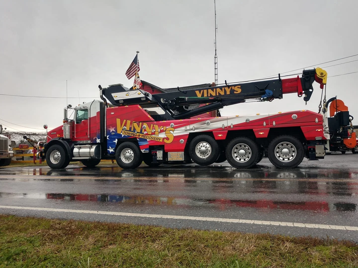 vinnys wrecker.jpg