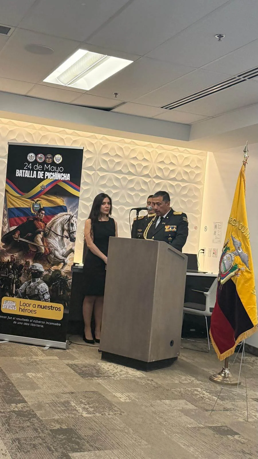 Col Edwin Guillermo Cobos Gallegos.jpeg