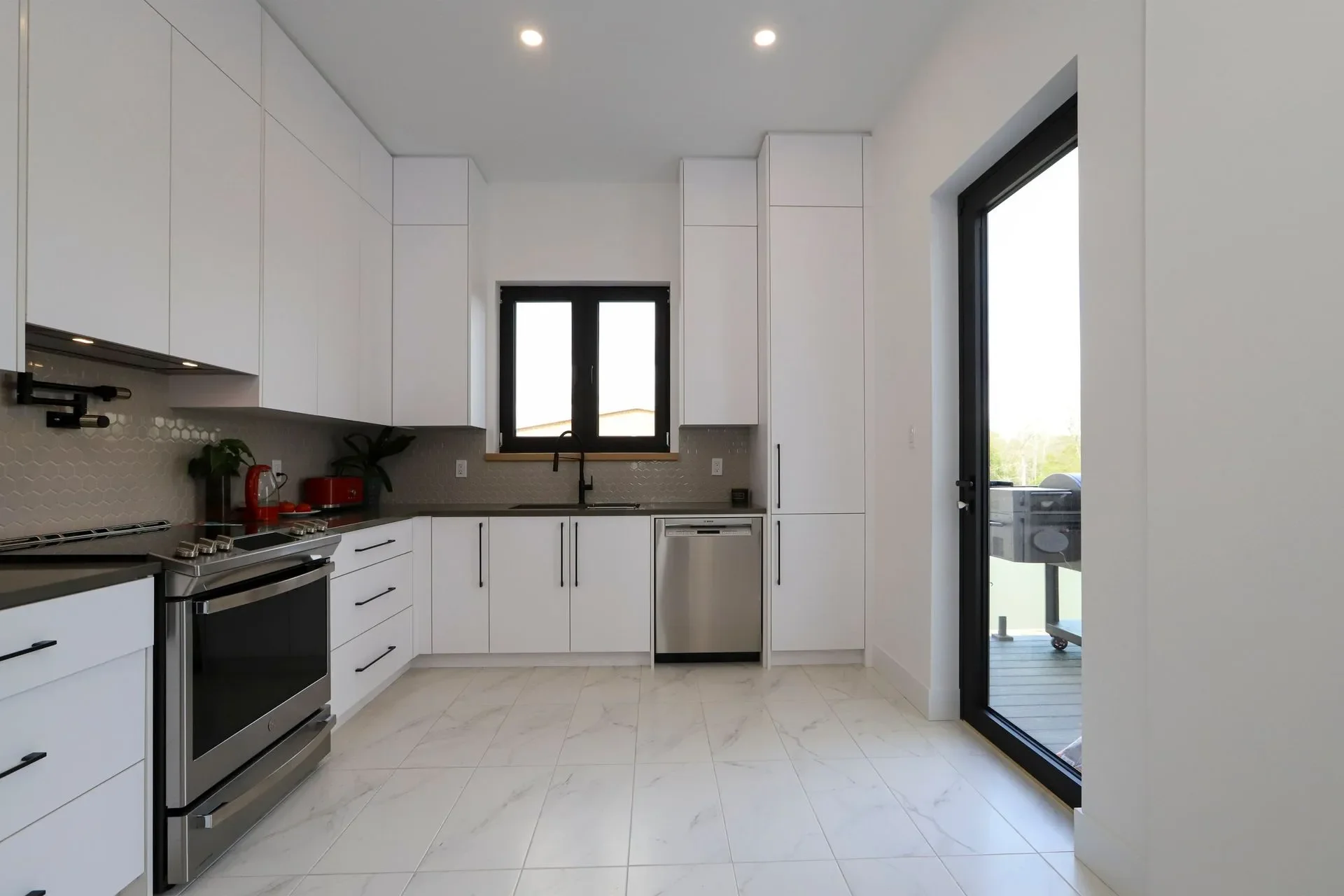 EdgeWater6.webp