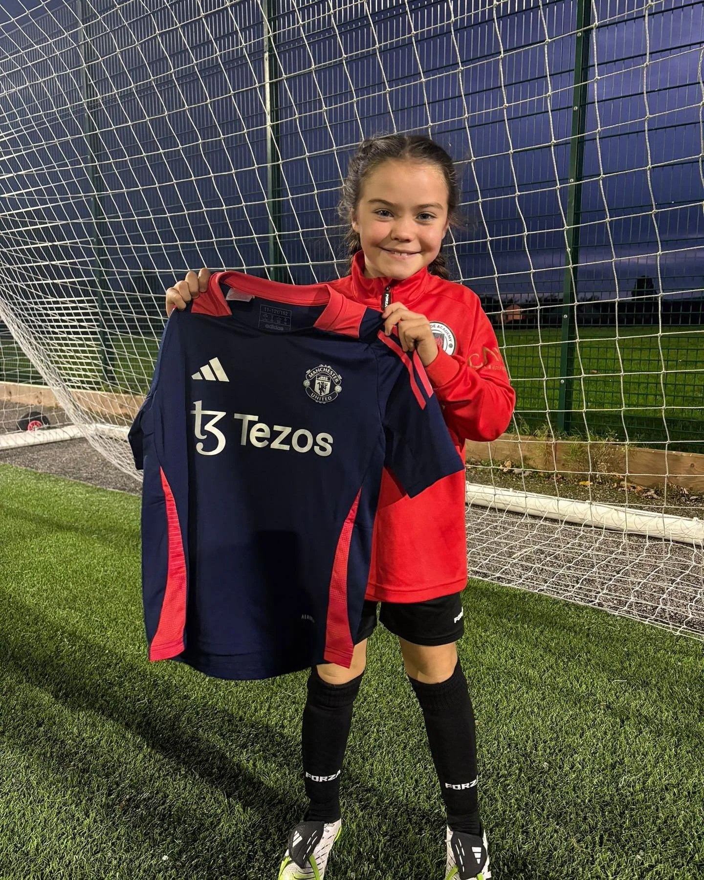 👹 NANSI TO UNITED 👹

A massive congratulations to one of our 6-8s superstars, Nansi, who has officially signed for Manchester United Academy after a successful trial! 👏🏻

Nansi, who has been part of our Weekly Coaching Sessions since from week 1,