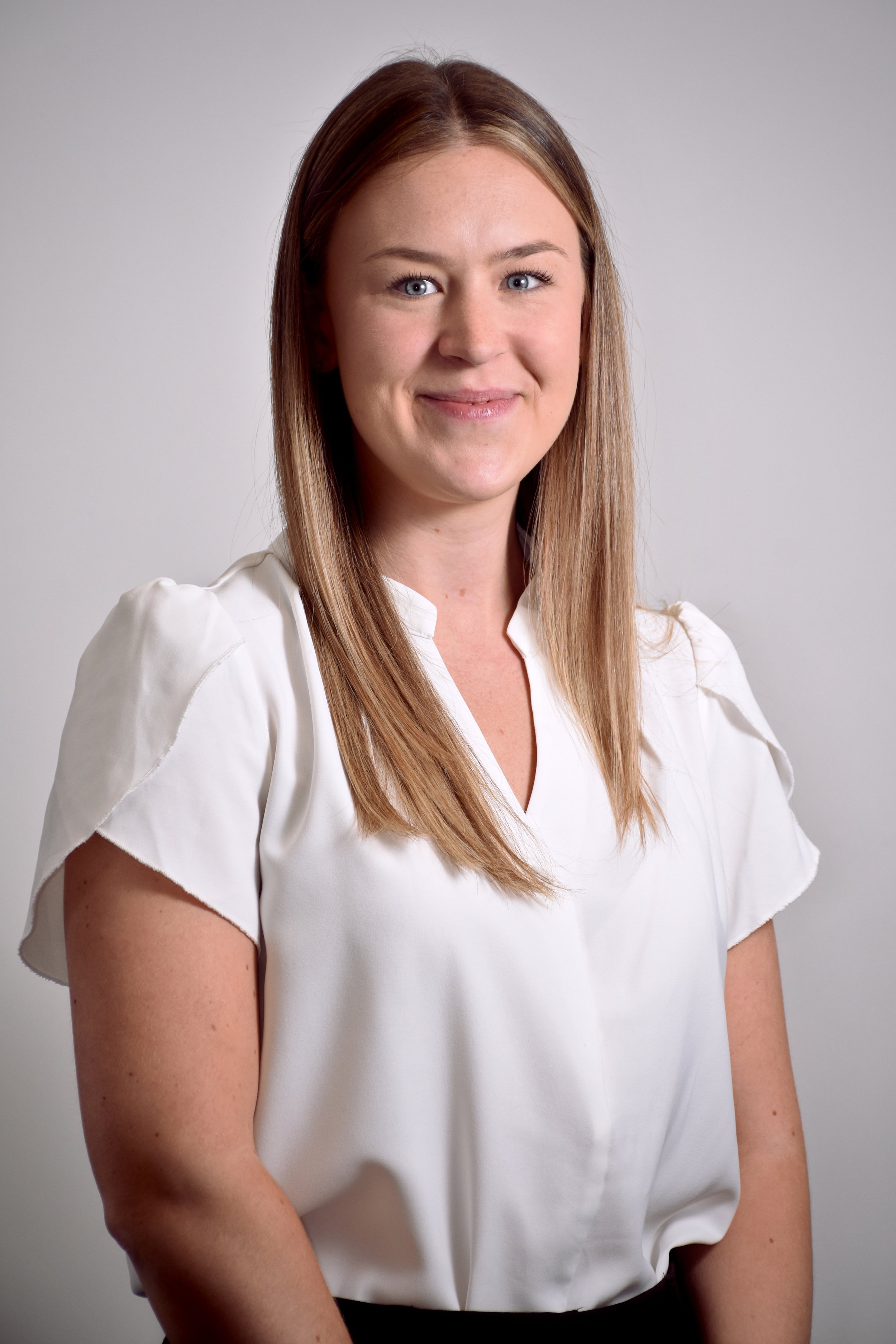 CHLOE BERKHAUER-SMITH