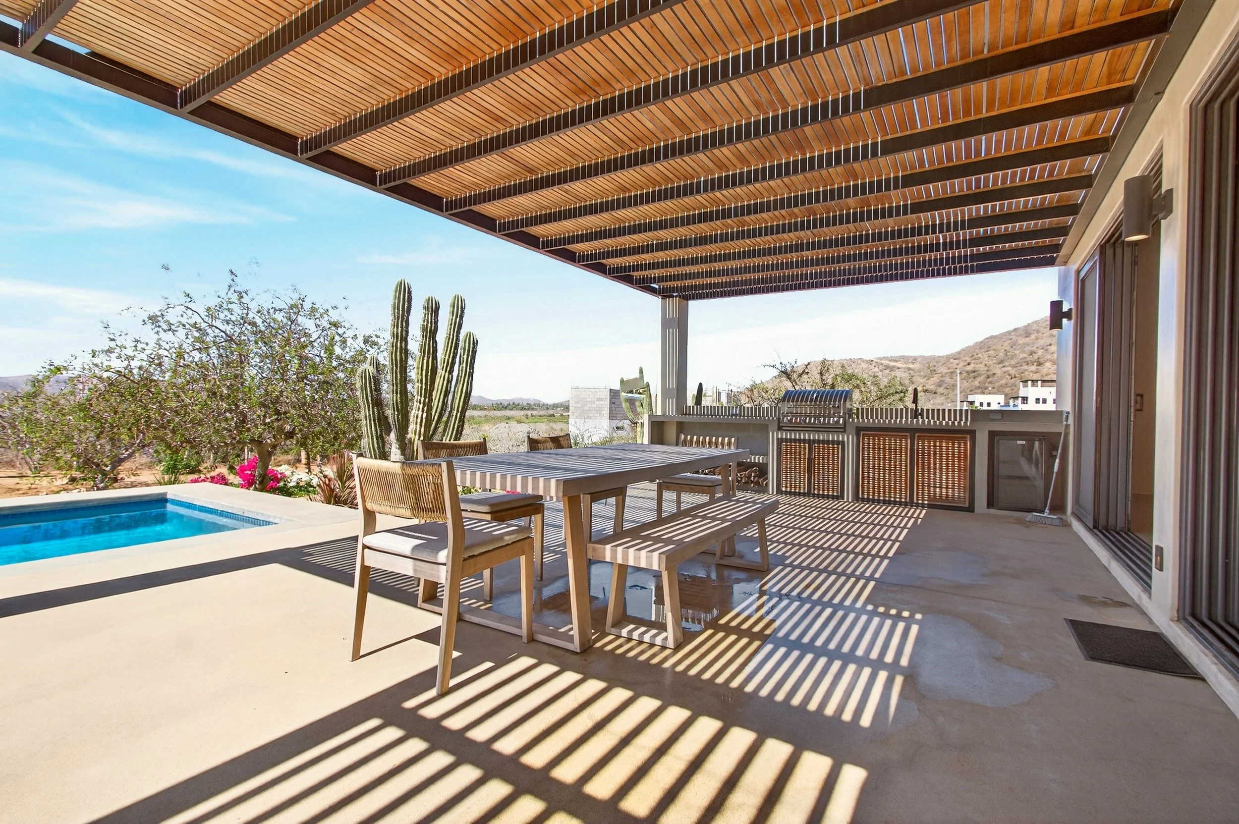 Peaceful Baja lifestyle at Villa Pacifica in Pescadero near Cerritos Beach