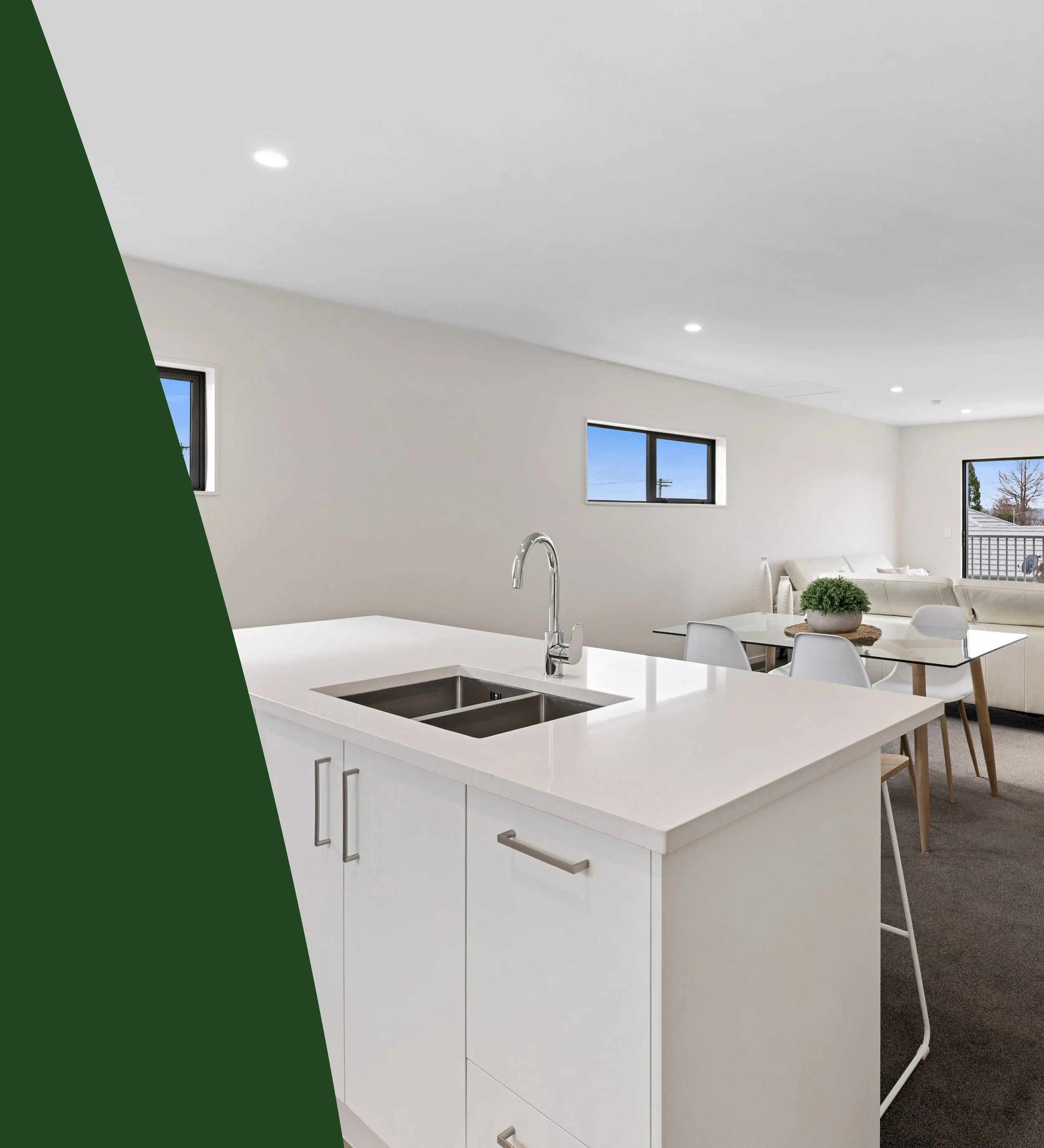 WAT00002 Bennett'sLanding - Terrace Living Upstairs2.jpg