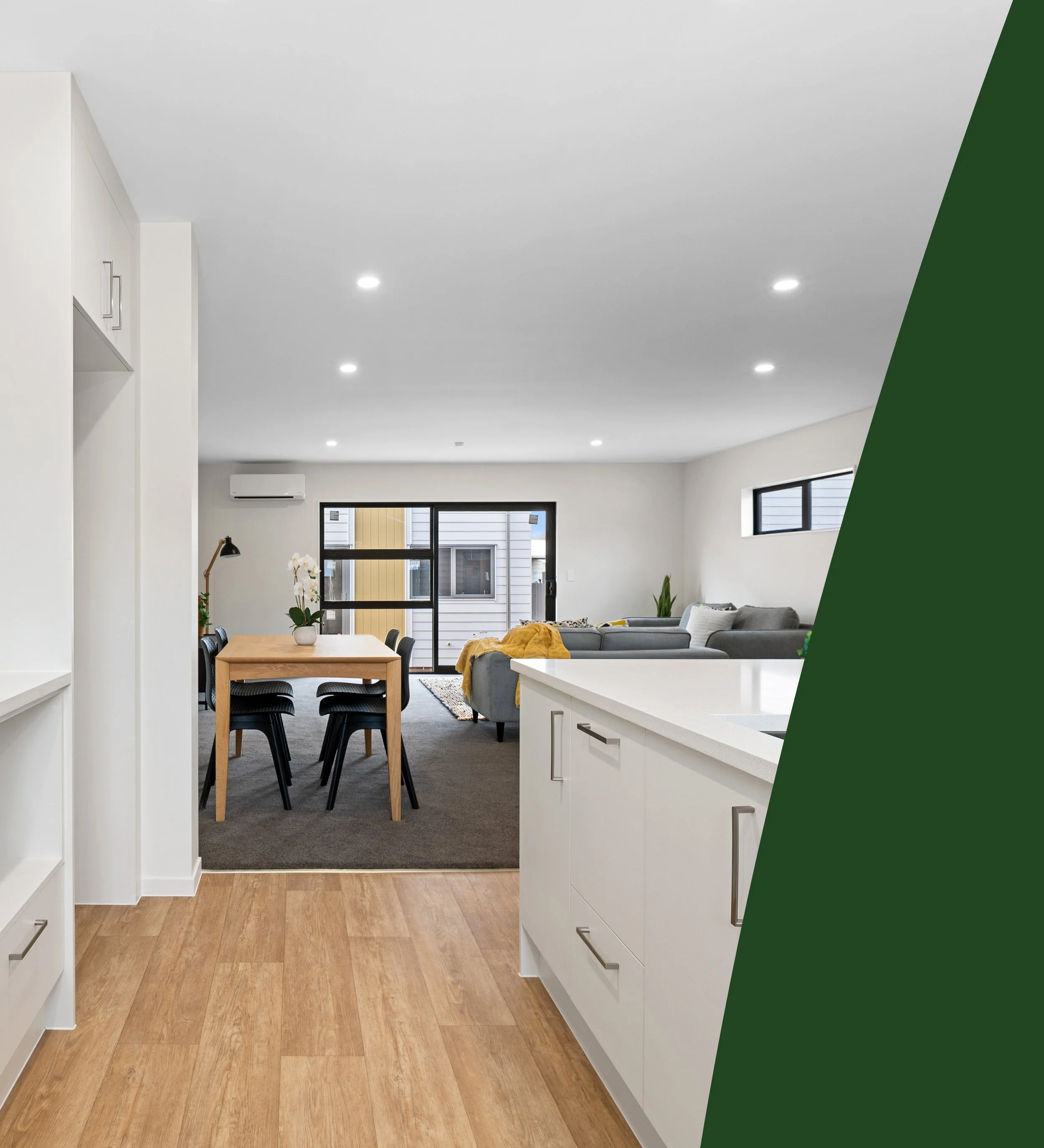 WAT00002 Bennett'sLanding - Terrace Living Downstairs.jpg