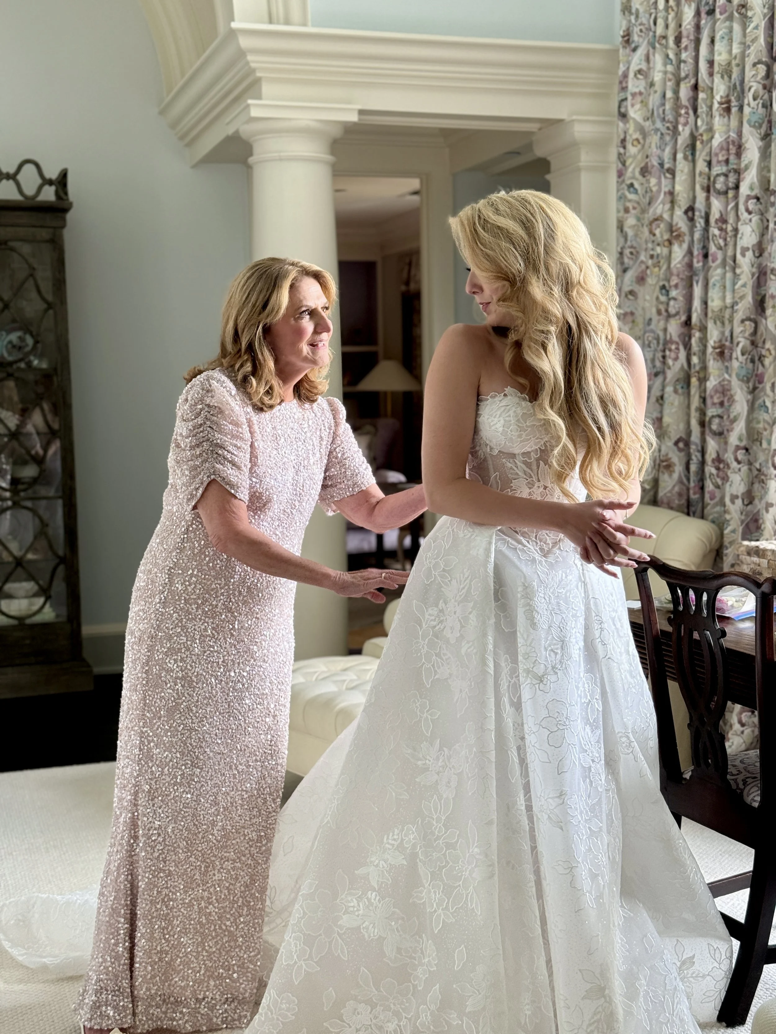 Charleston Wedding Content Creator www.borrowedtruecontentco.com