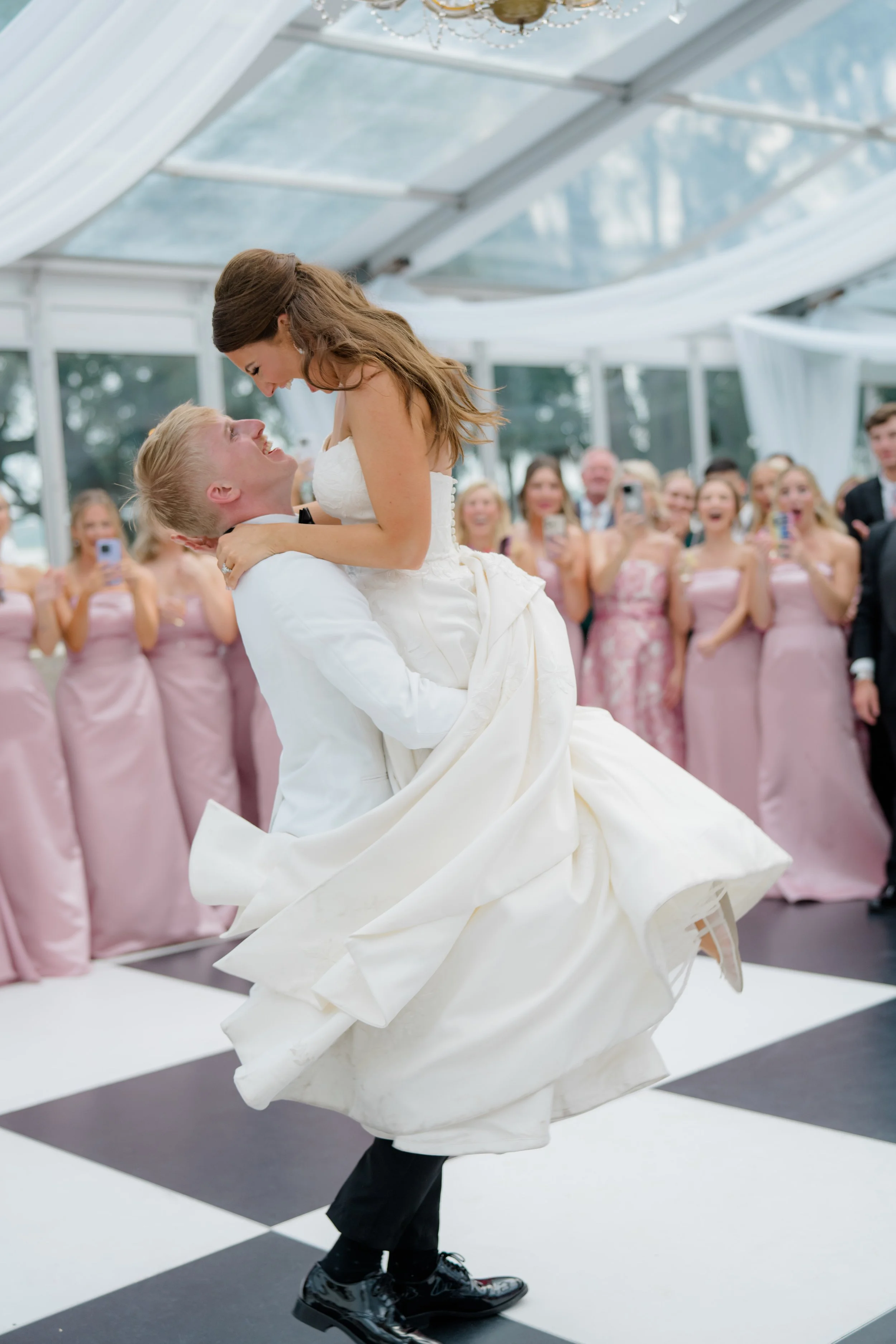 Charleston Wedding Content Creator www.borrowedtruecontentco.com