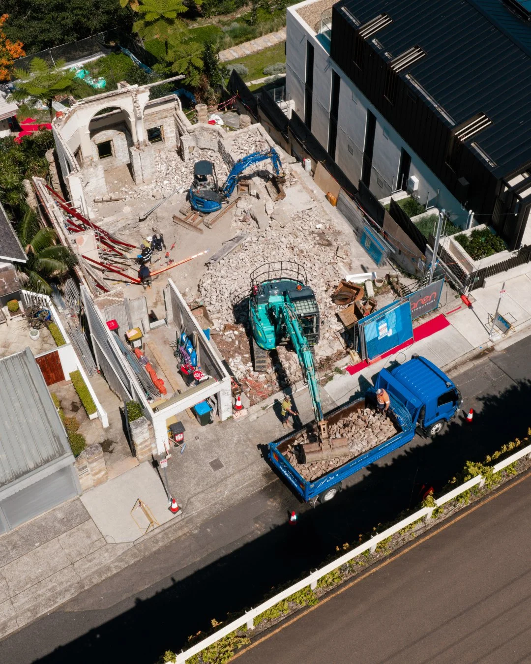 Luxury apartments in the heart of Sydney are on the way! We've broken ground in Mosman with @cradle_design for this full knockdown and rebuild.⁠
⁠
📍 Mosman Bay Apartments⁠
Architect: @cradle_design