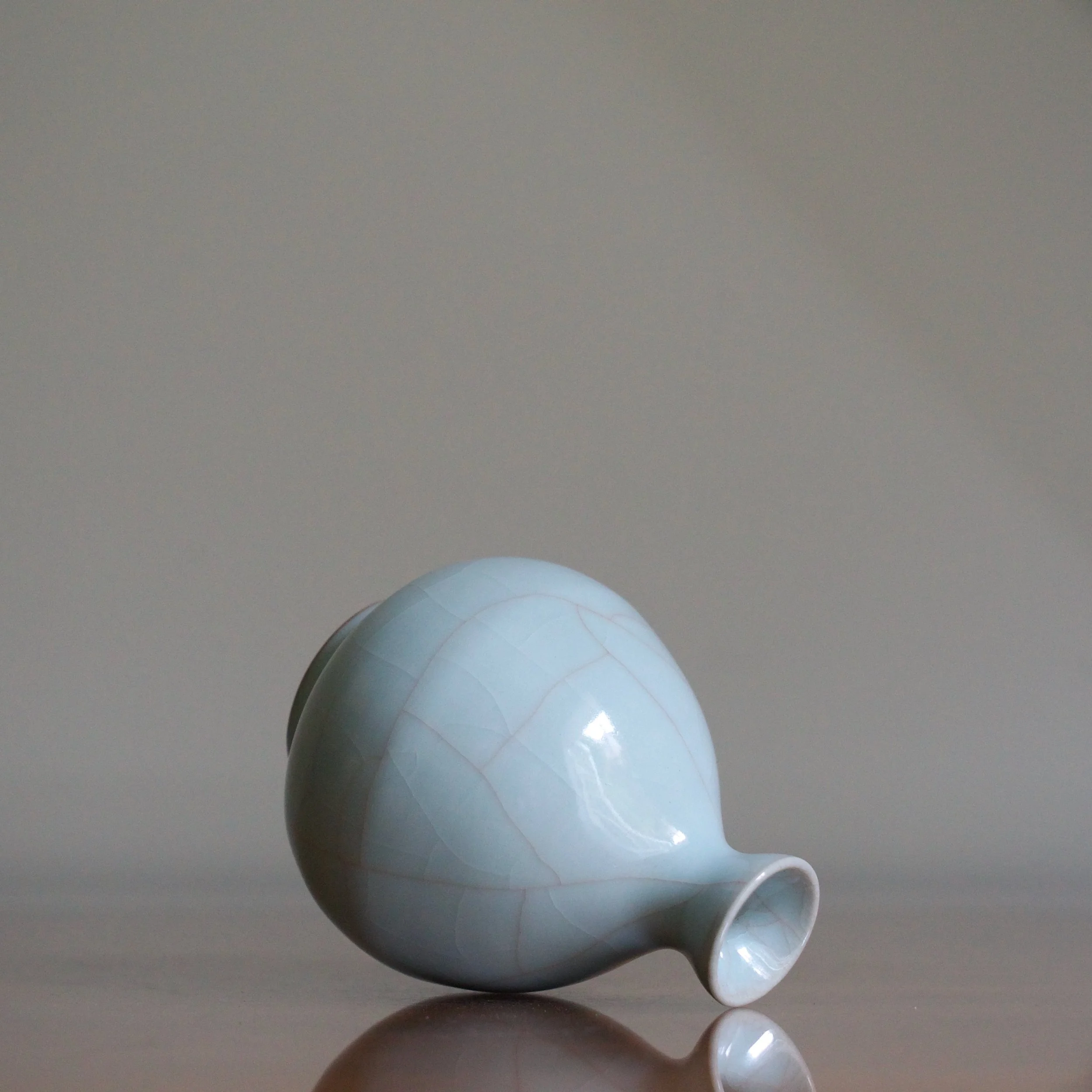 Masayuki Uraguchi celadon single flower vase