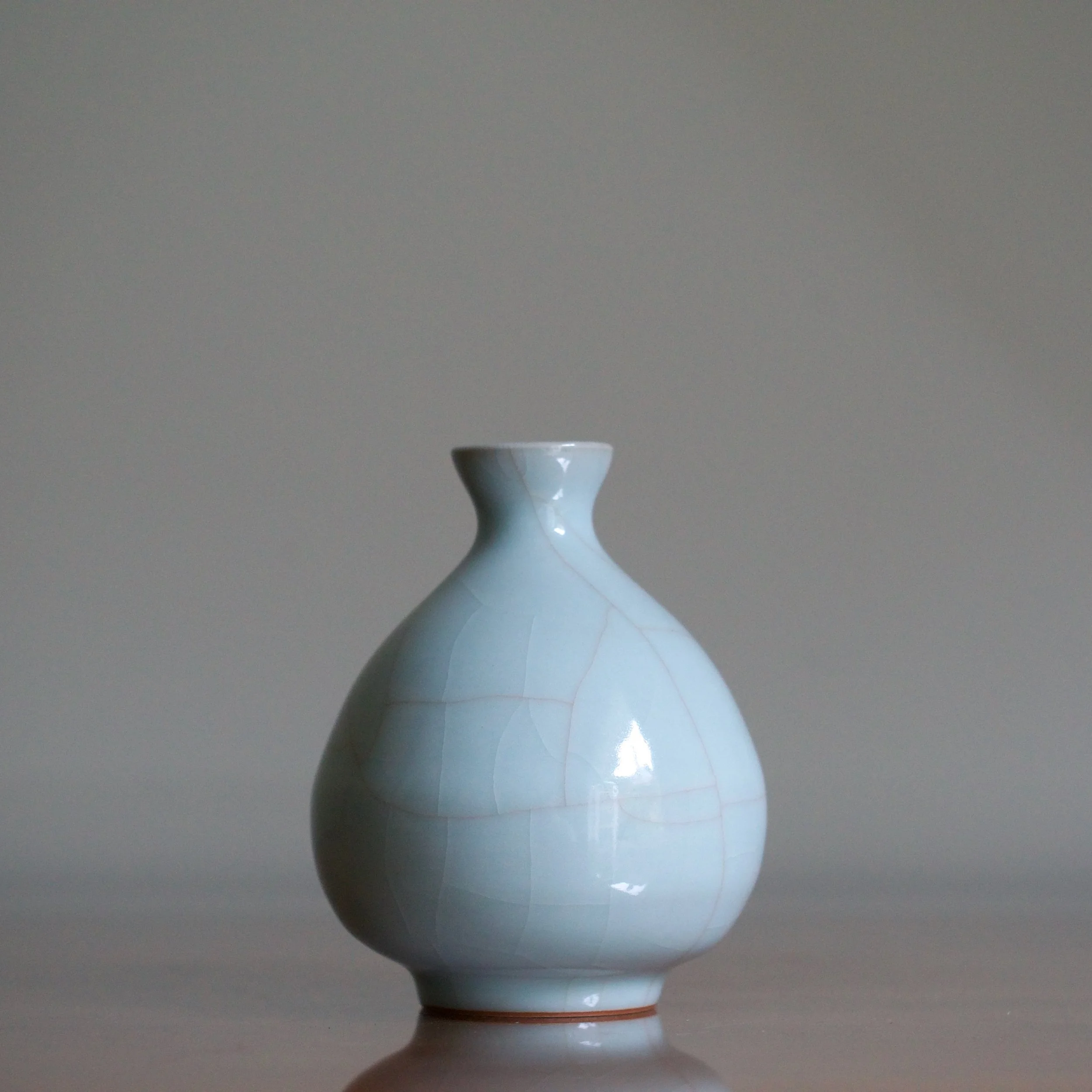 Masayuki Uraguchi celadon single flower vase