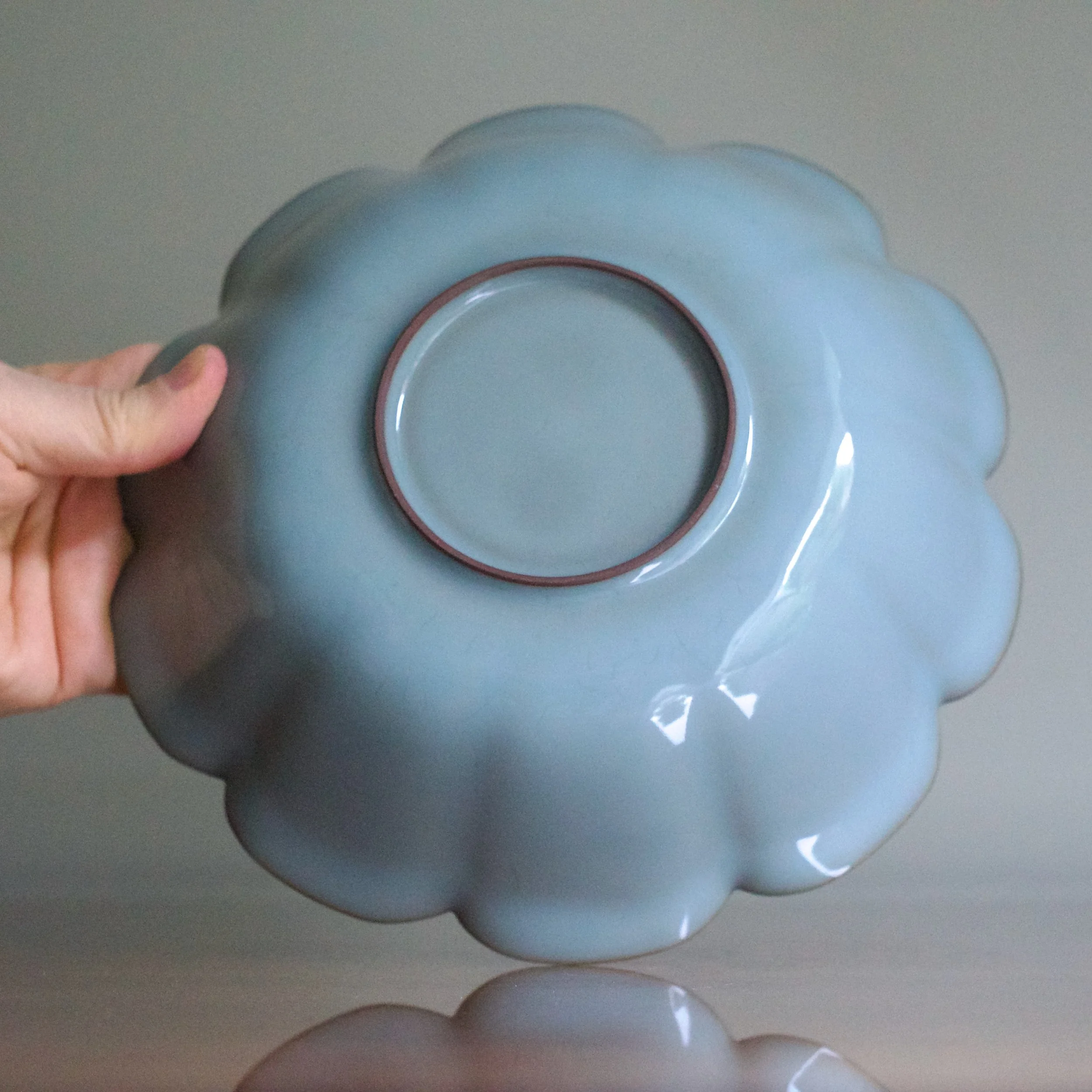 Shinobu Kawase celadon flower rim bowl