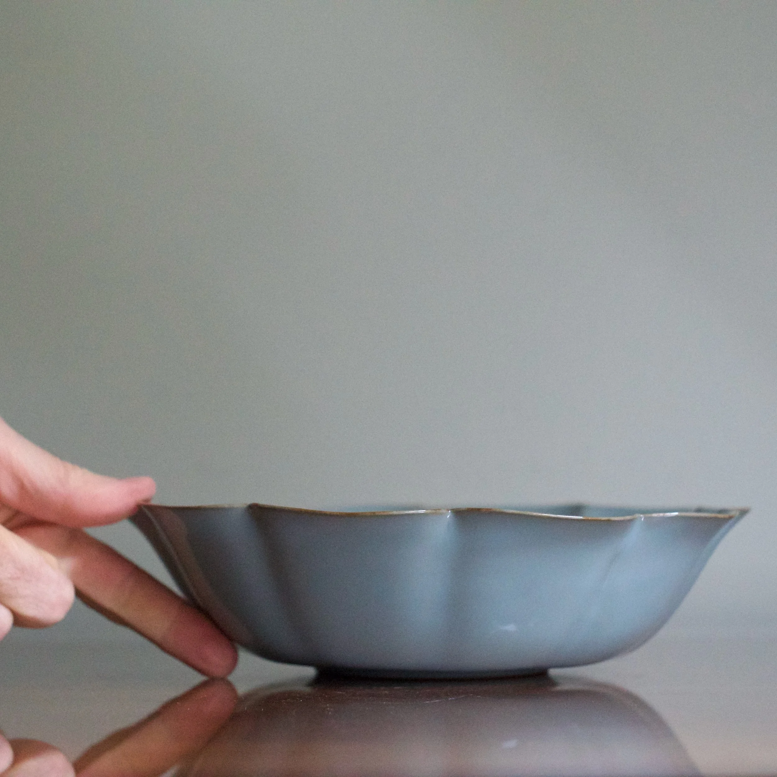 Shinobu Kawase celadon flower rim bowl