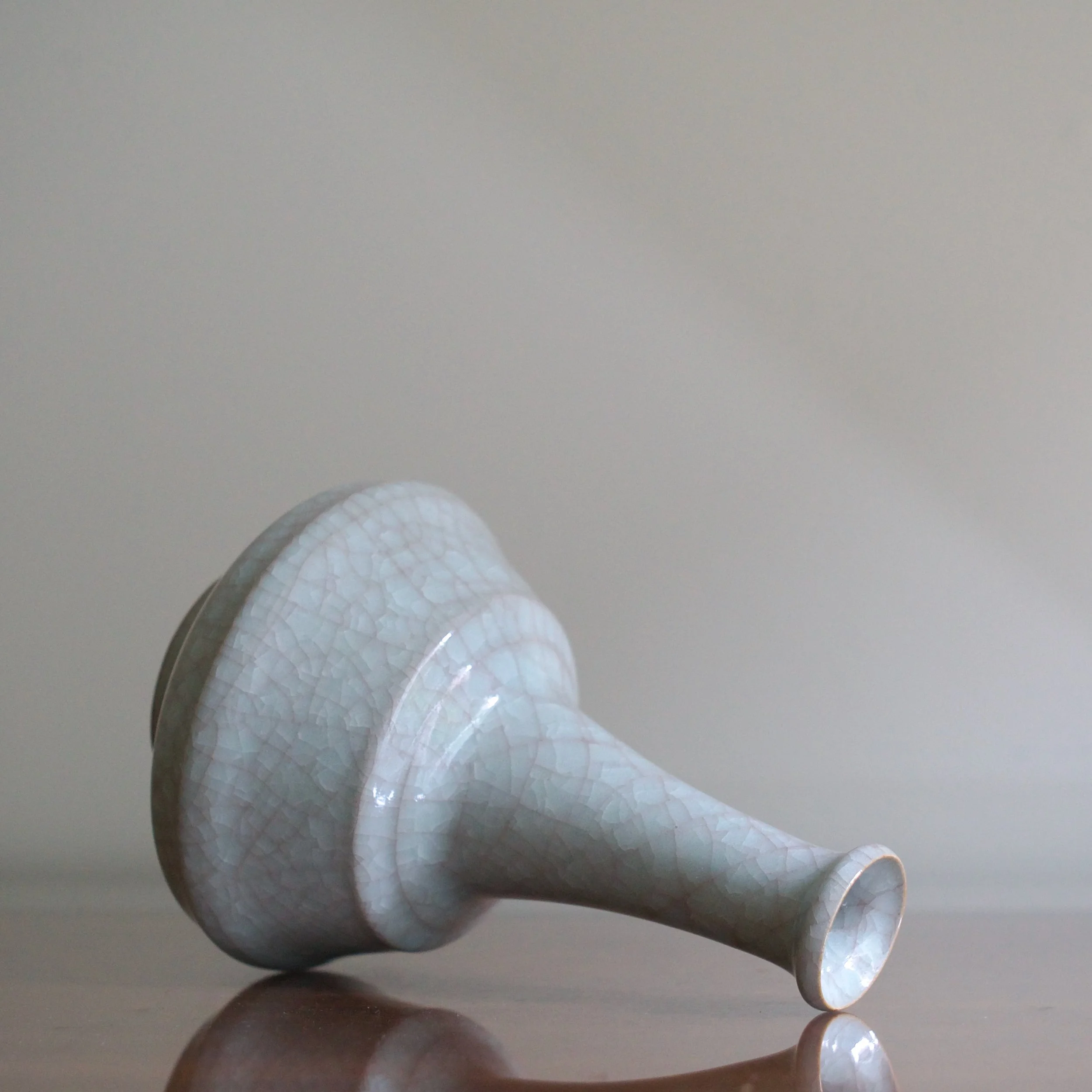 Akihiko Watanabe celadon kinuta vase 