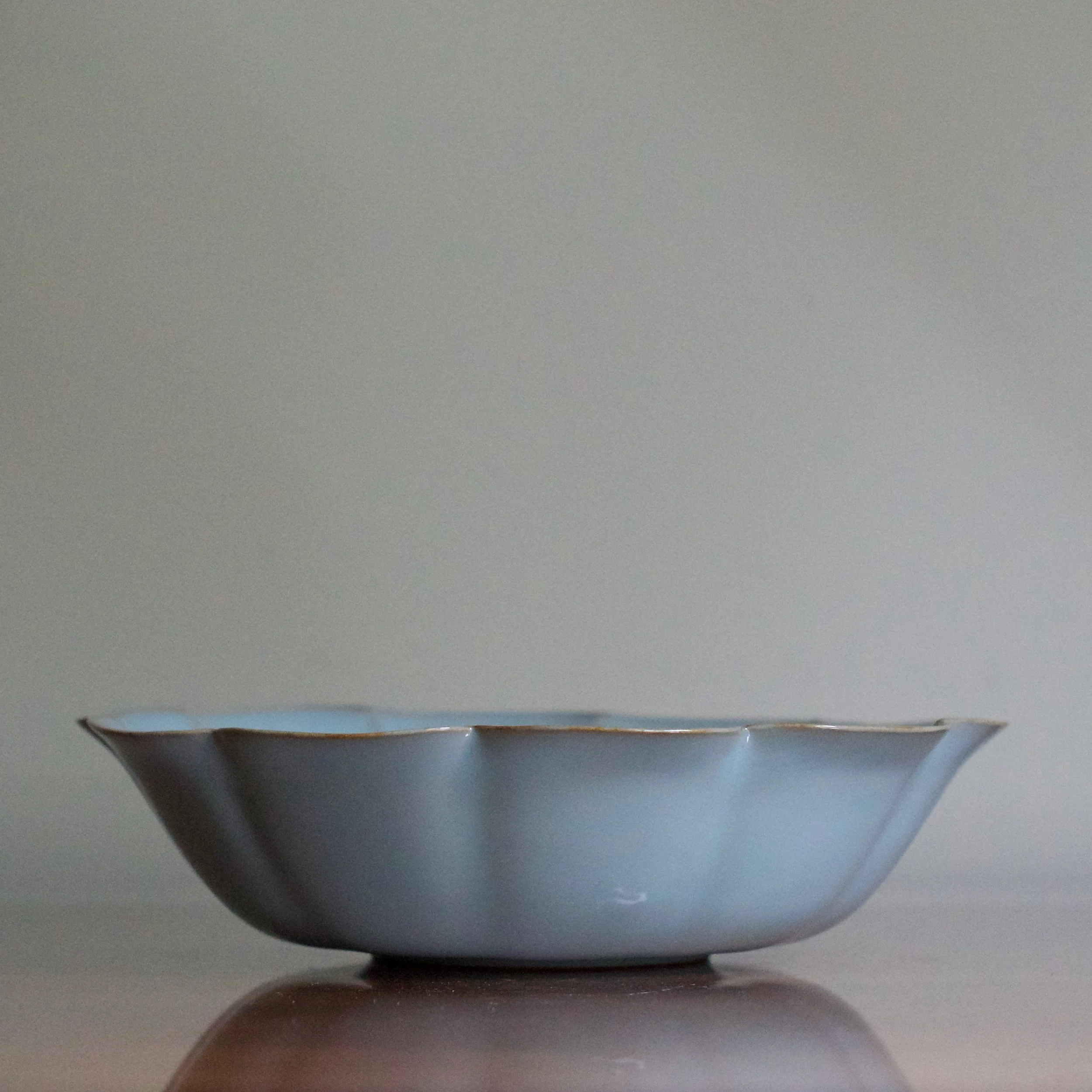 Shinobu Kawase celadon flower rim bowl