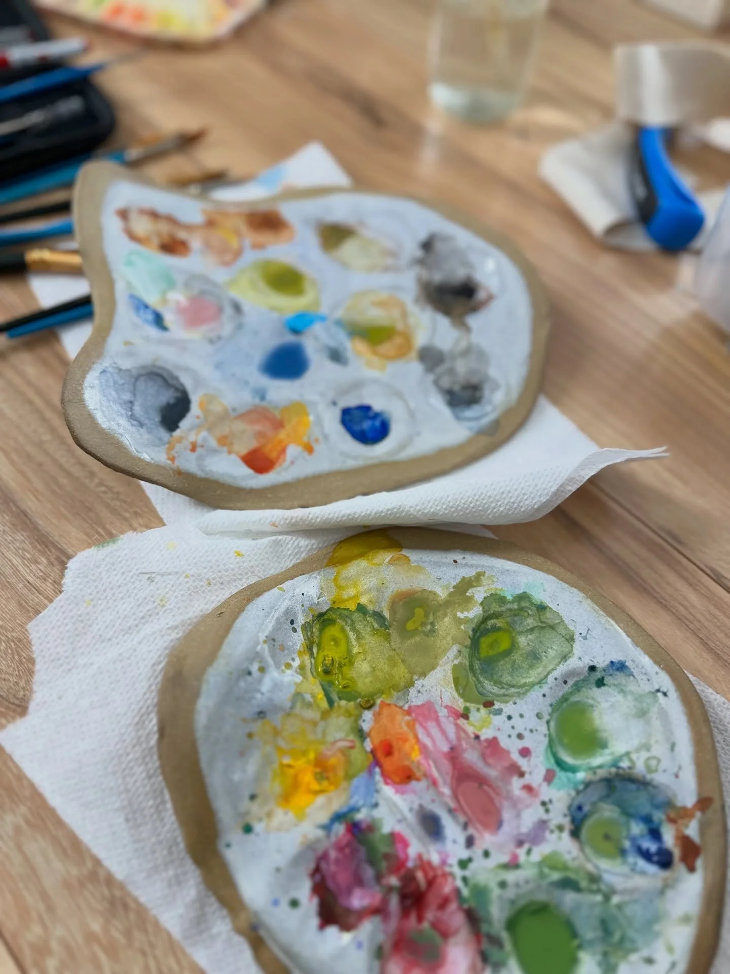 This fall I took a great beginners wheel pottery class at @wayneartscenter . While my mugs and bowls are *very* humble looking, I enjoyed using the rest of my scrap clay to make (out of despotic make sure something turned out useable!) thee curved pa
