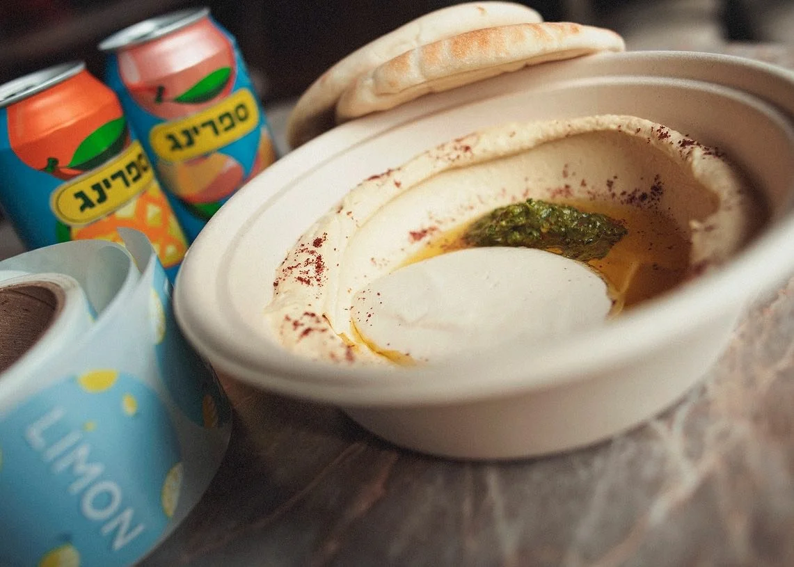 You requested it and we listened; our classic hummus with all the toppings now back and available for takeout on Uber Eats/delivery!
xo,
🍋
#limonbeaches #torontorestaurant #foodsinthe6ix #6ix #6ixeats #6ixfoods #yyzeats #yyzrestaurants #yyzfood #