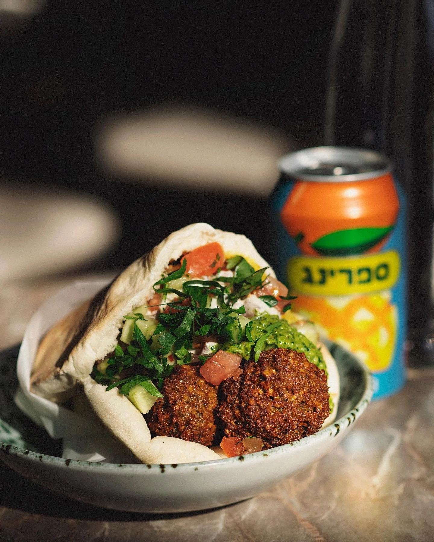 It’s #falafelfriday!!! What’s your preferred method of consuming the beloved crispy green and golden-brown spheres? In a pita, on a plate with some dips, or ??? Let us know below!
#limonbeaches #torontorestaurants #torontofoodblog #toron