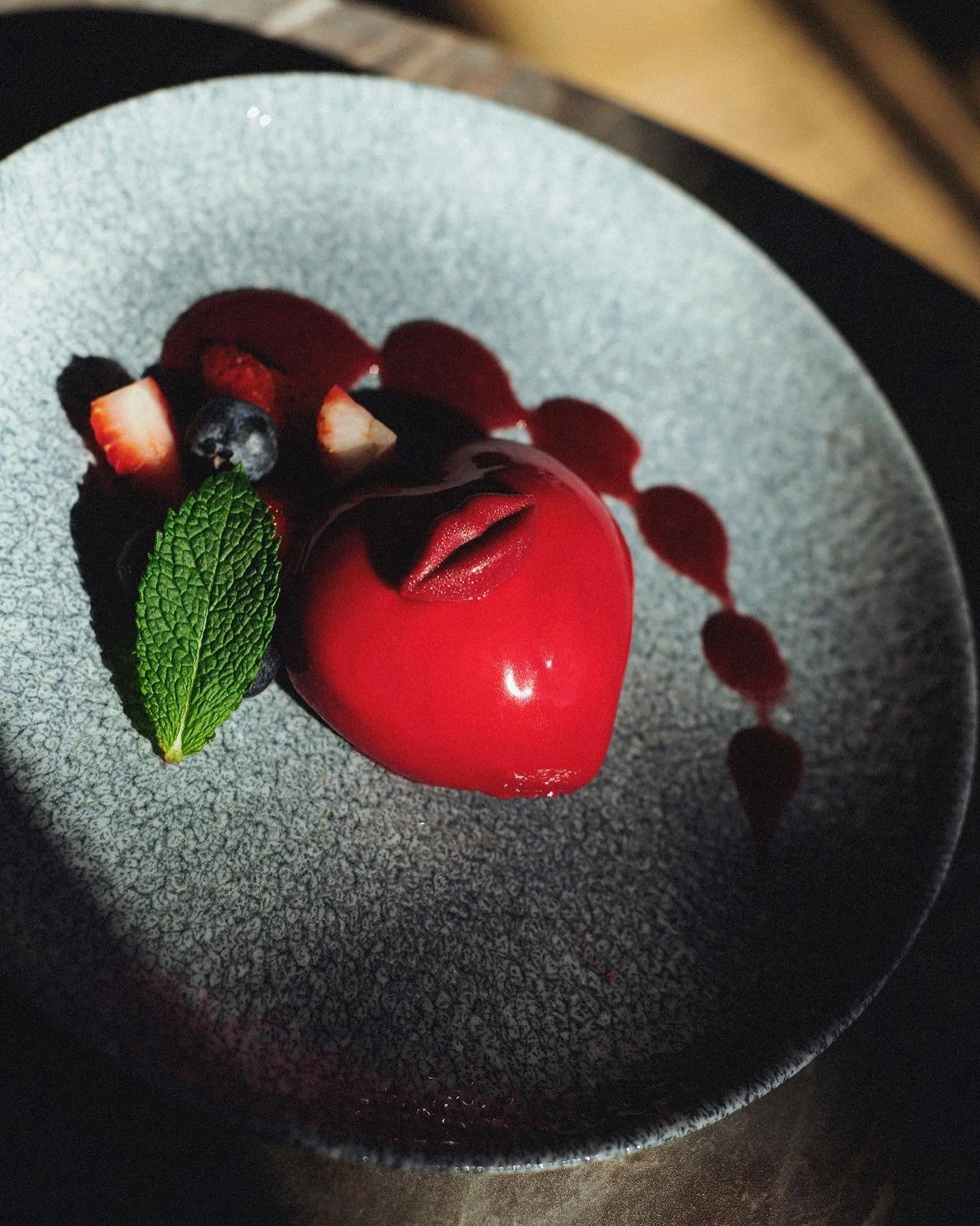 Valentine’s Special 3/3; raspberry & lychee mousse heart- a perfect, decadent, marriage of tart and sweet❤️
#limonbeaches #torontorestaurants #foodsinthe6ix 
#torontodesert #torontofoodies #foodforfoodies #cake #raspberry #lychee #6ixfoods