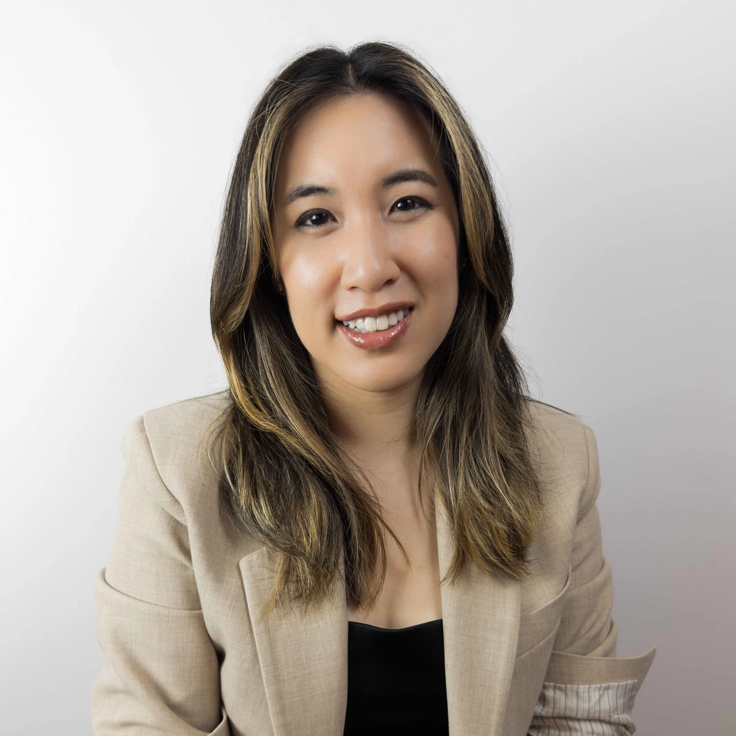 Headshot Cynthia J. Tong