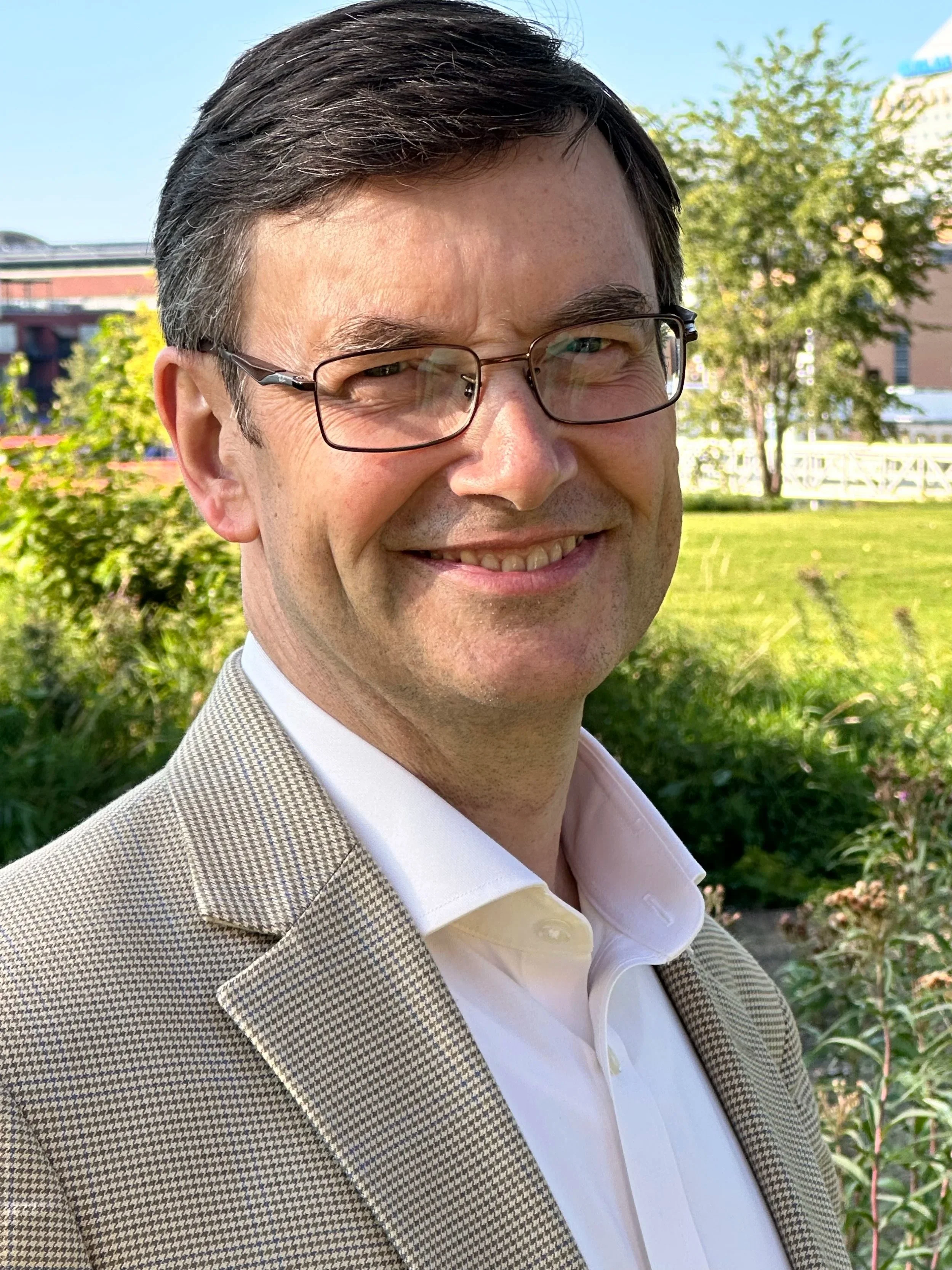 Barry_Kempton_headshot.