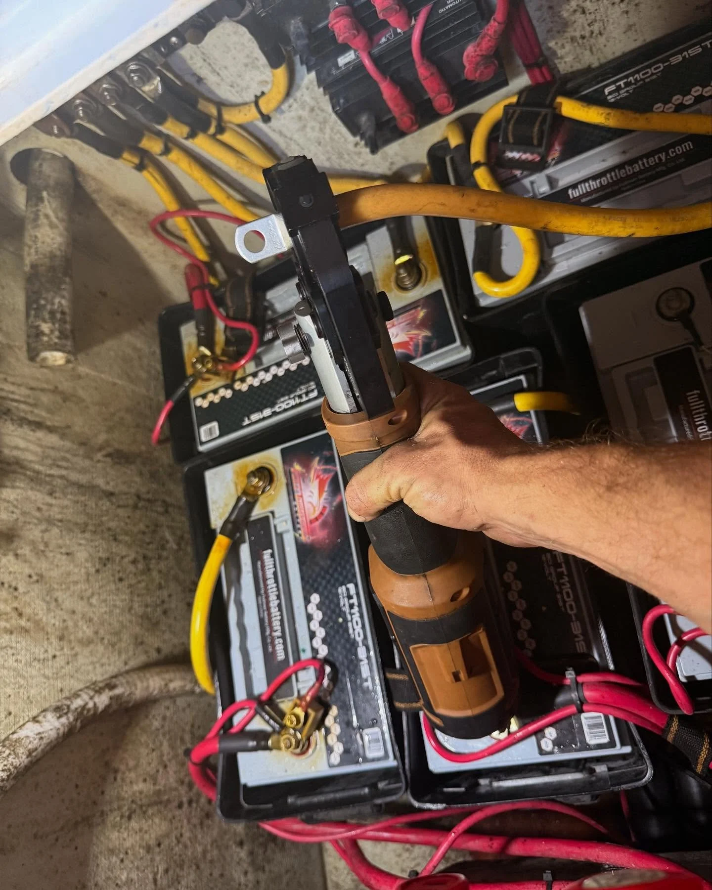 Don&rsquo;t use that other shop for your battery cables it just won&rsquo;t be the same&hellip; The number of &ldquo;professional&rdquo; shops using punches and or manual crimps or even worse soldering is insane.. don&rsquo;t make this mistake copper