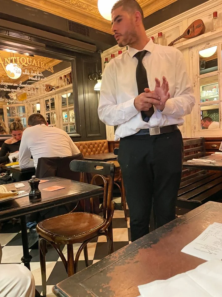 waiter.jpg
