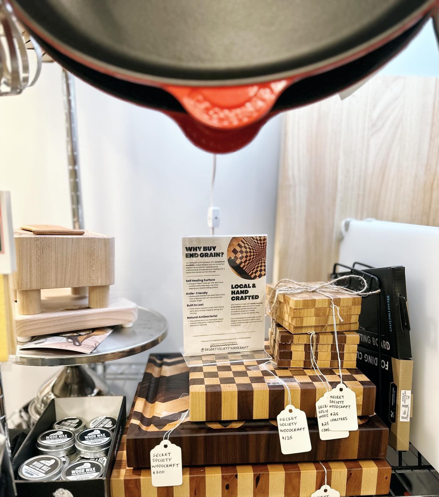 Restocked over @cmneffcooksupco! The last batch went fast! Go check them out if you are in them East Passyunk area!
.
.
.
secretsocietywoodcraft
#woodworker #woodworking #cuttingboard #woodwork #woodworkerlife #wood #endgrain #handmade #walrusoil #ti