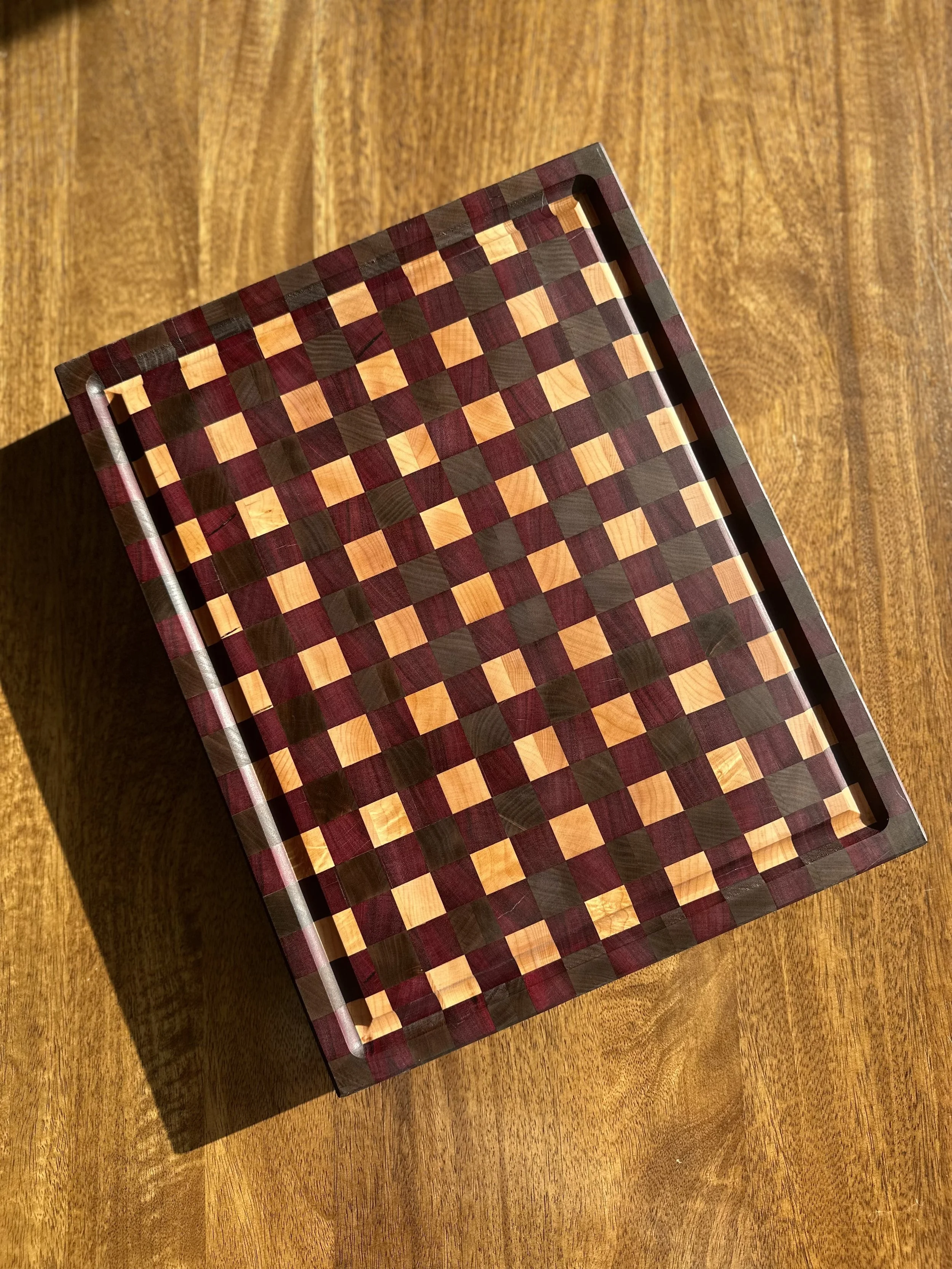 CHECKERED END GRAIN BOARD