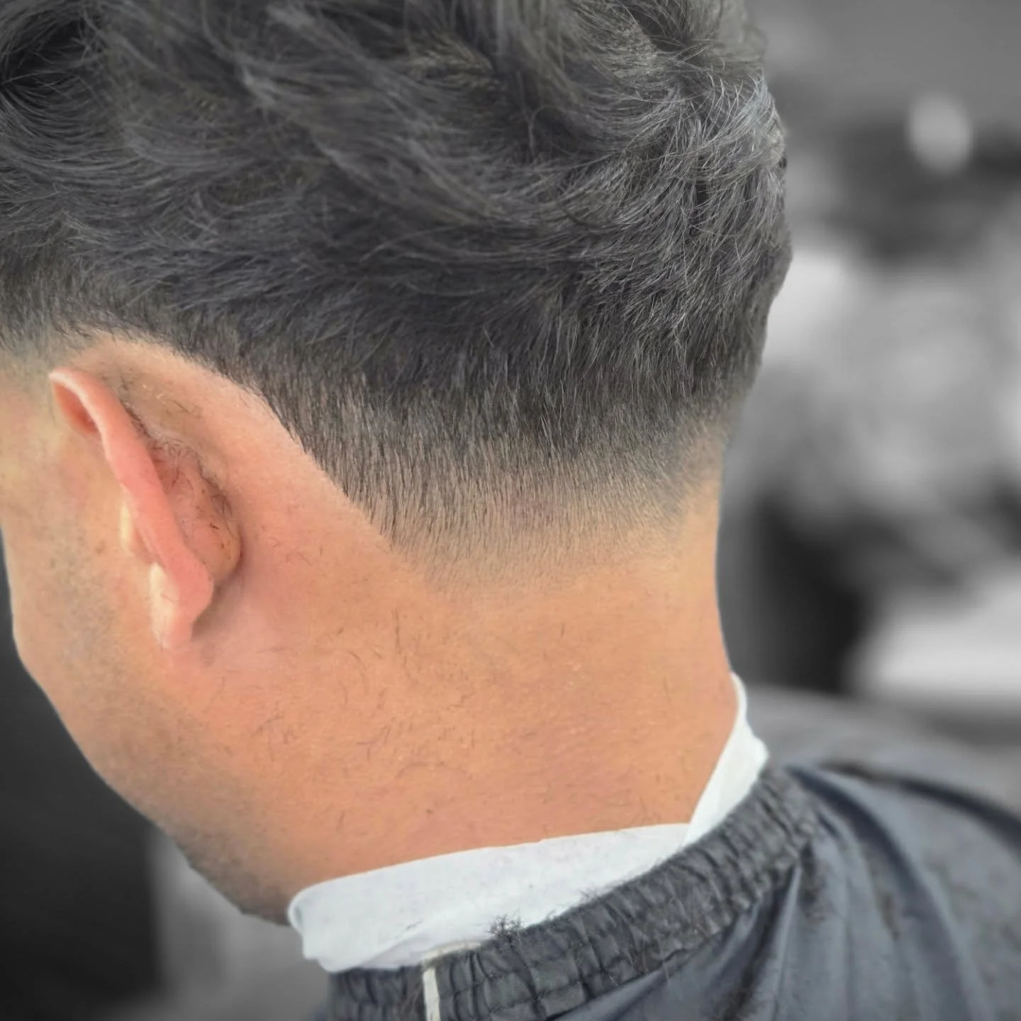 This is what happens when you have an amazing client and fello Barbers egging you on: you forget to brush off the hair before taking the picture!🤣 thank you Alex for your continued presence in my chair!