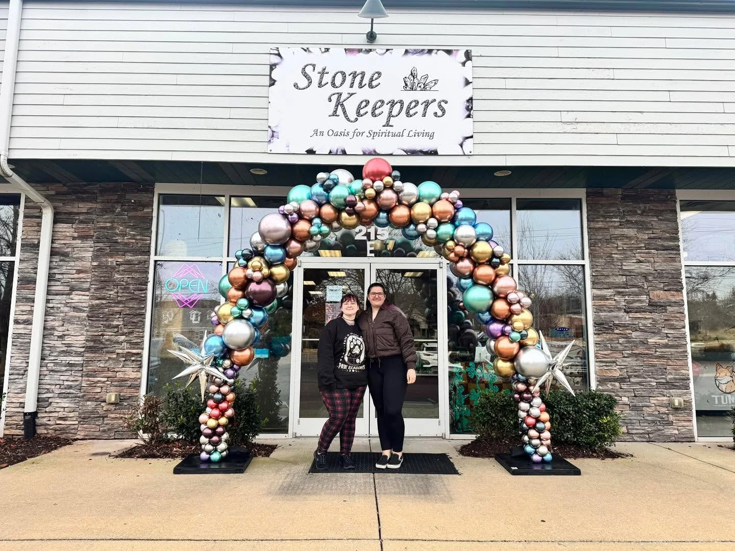 Small business Saturday!! Support local Murfreesboro today. And come see this fun arch at Stonekeepers!
#poppyrosecreations #murfreesboro #smallbusinesssaturday #smallbusinesssaturdayshopping #SmallBusinessSaturdayShoutOut #small #business #smallbusi