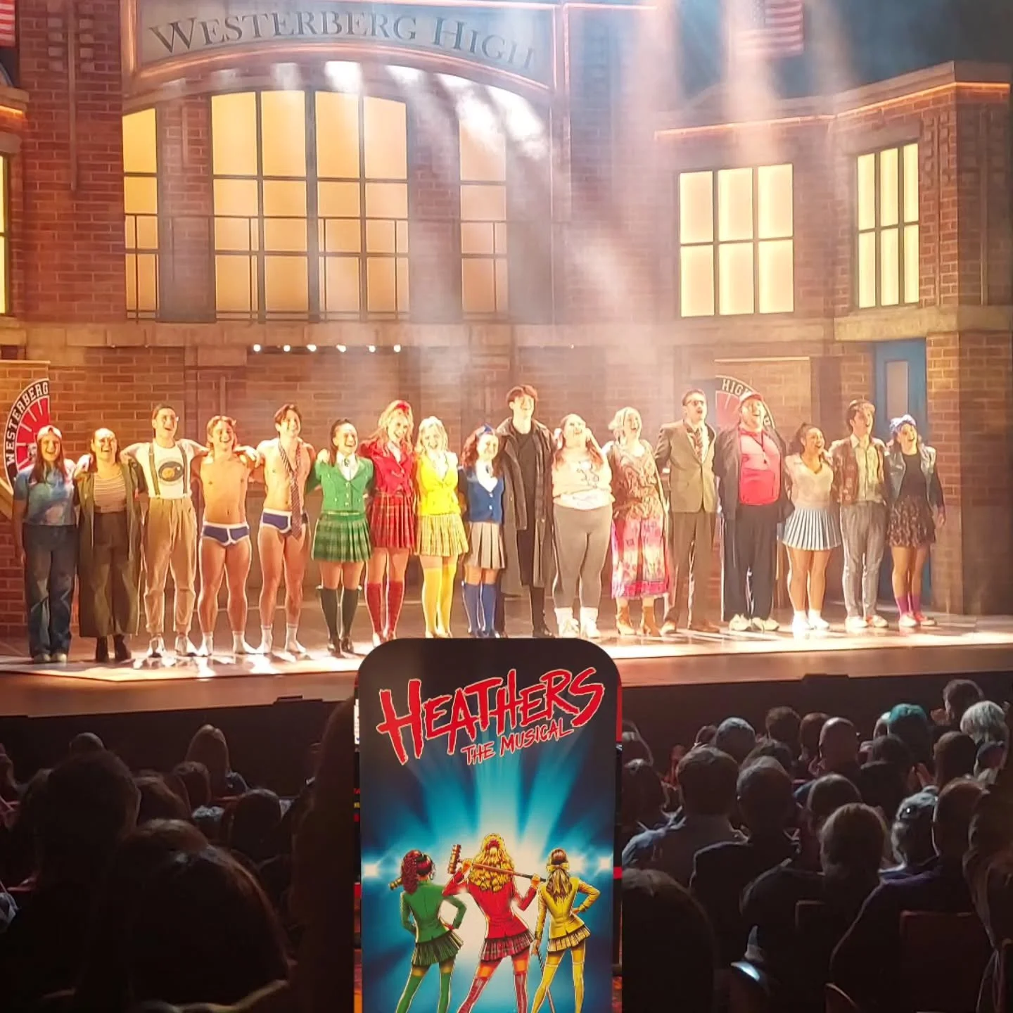 They say the musical theatre is in crisis, but judging from the incredible energy on stage and in the audience @heathersmusicalaunz audiences want it to stay! Plus the merch was great - those jackets are the bomb 🤩 

First, for those who have seen t