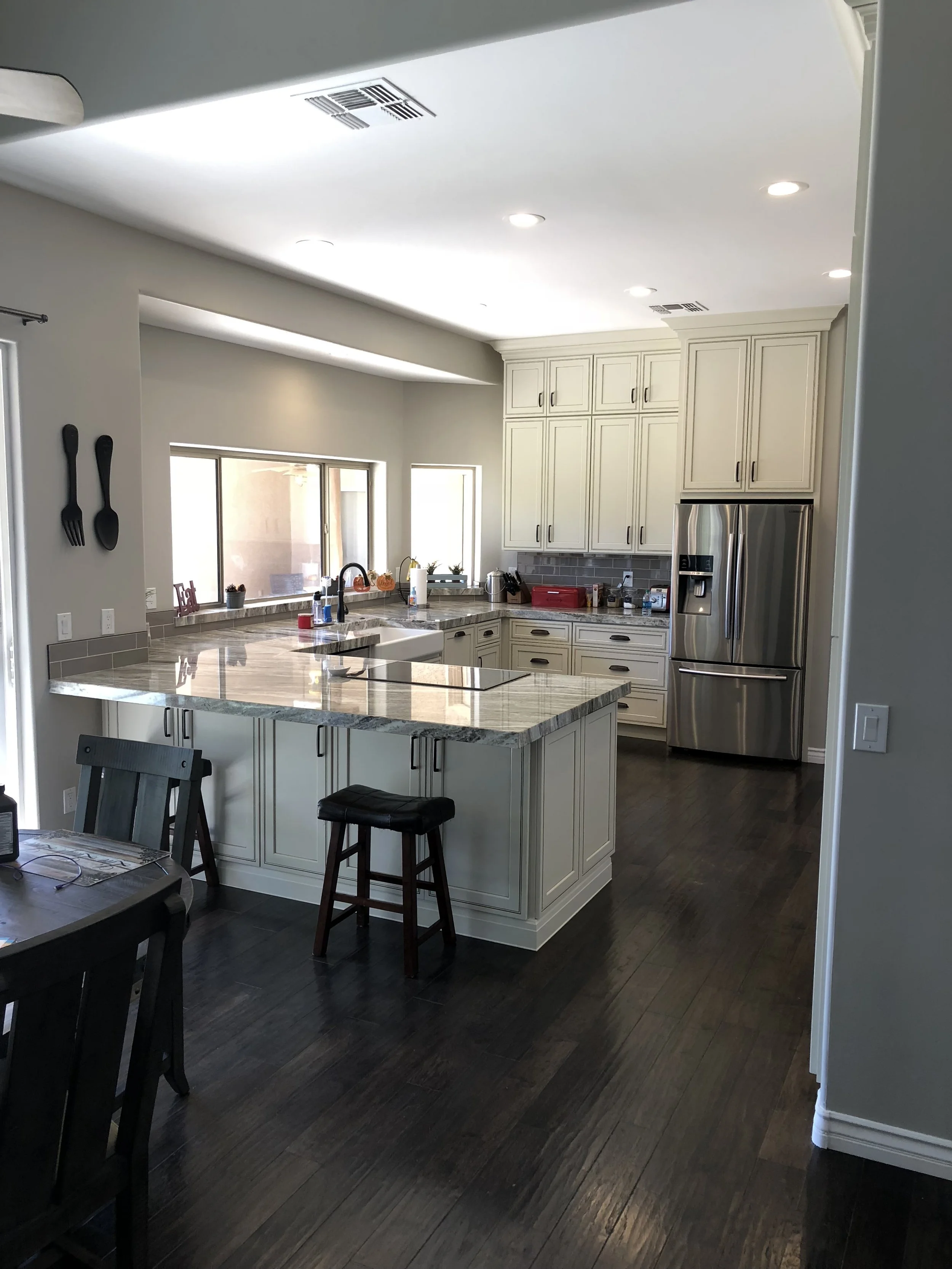 shaker kitchen cabinet with beaded detail