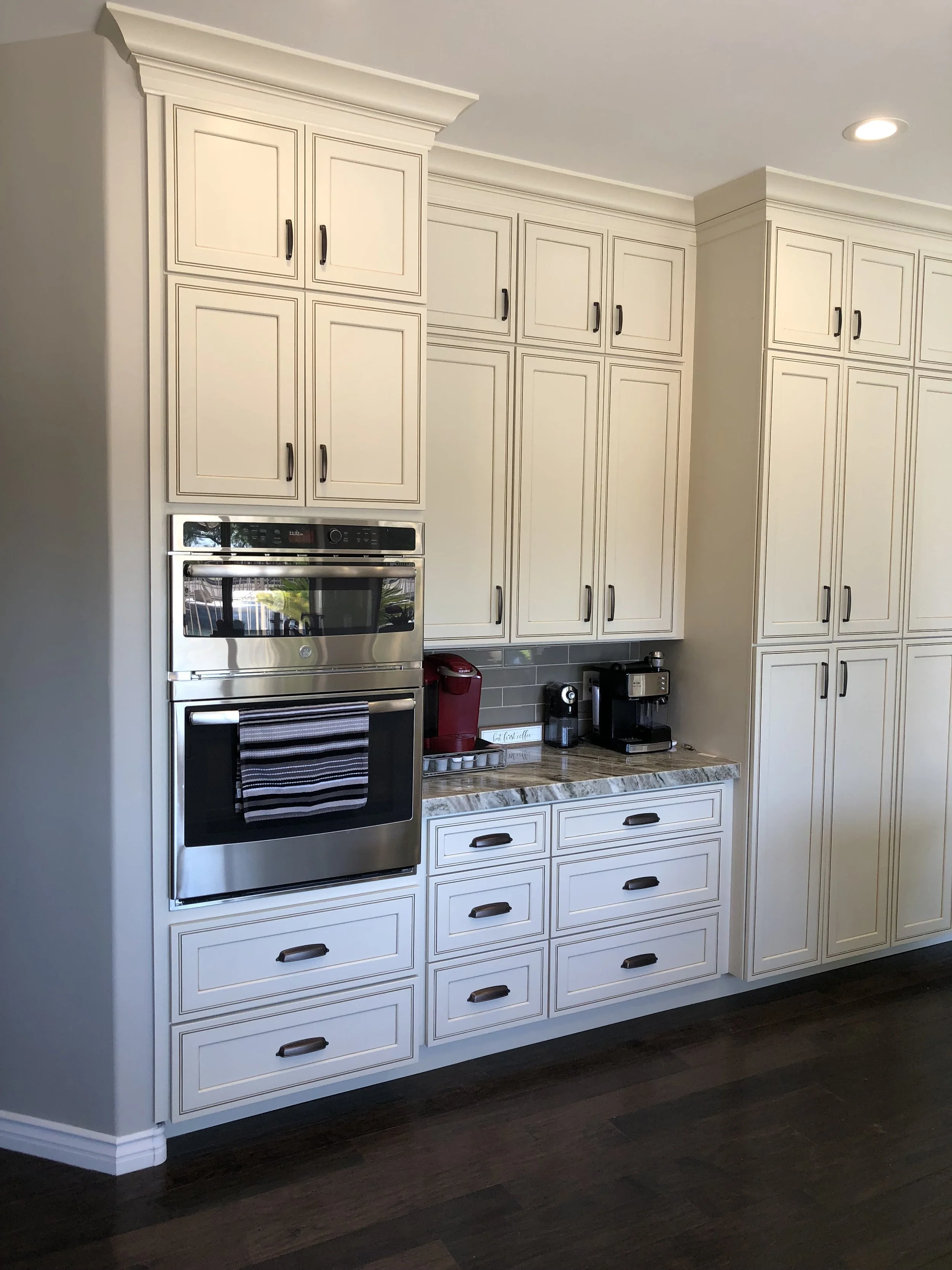 shaker kitchen cabinet with beaded detail