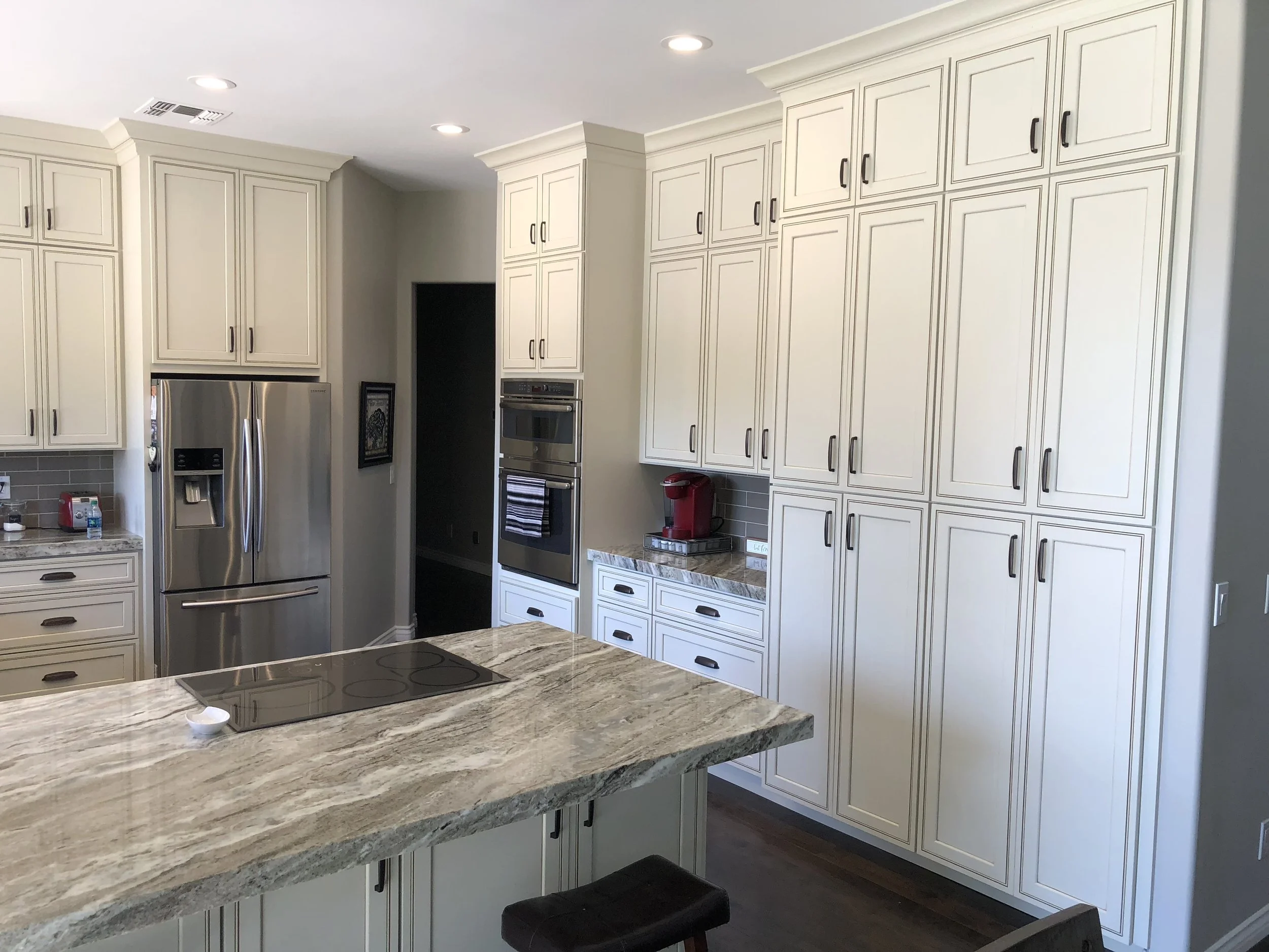 shaker kitchen cabinet with beaded detail