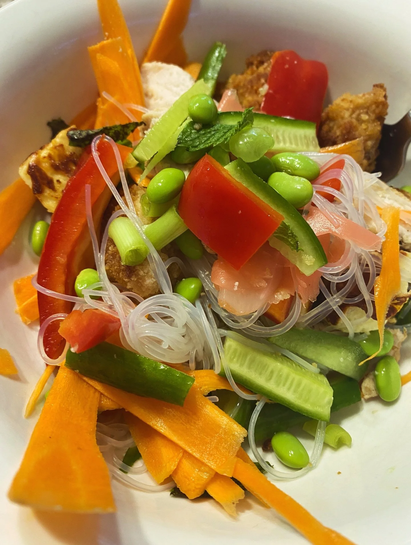 Looking for dinner in a flash! 

If you have some basics in your fridge/freezer &amp; cupboard you can easily make a poke bowl! 

Literally takes 10-15mins! 

The basics 
Rice noodles/cooked rice/quinoa 
I used rice noodles as they are super fast for