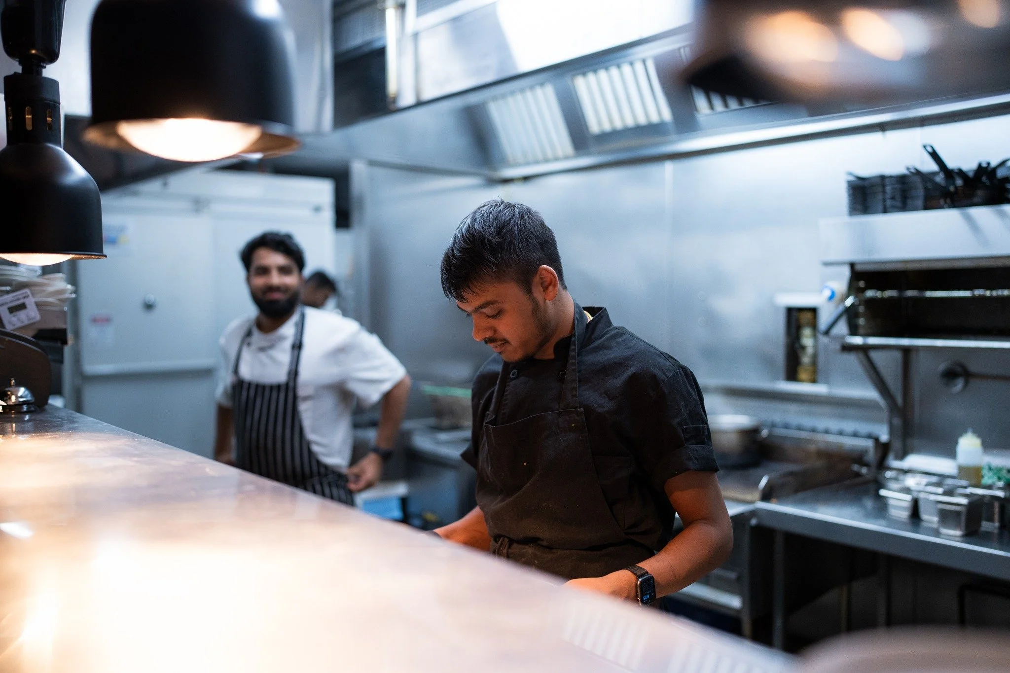 What&rsquo;s cooking tonight at Sons of Mary?

Our kitchen team are prepped and ready to serve up all your favourites, from our flatbreads to our seafood linguine, steak and more.

Come take your favourite seat and let us look after your Friday night