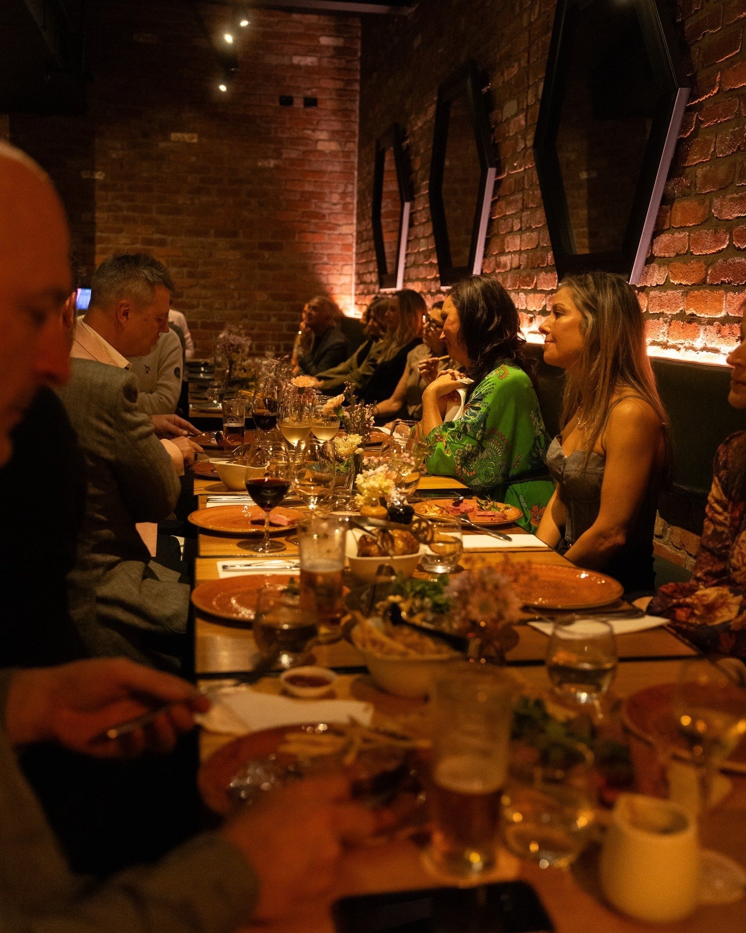 Planning your Christmas catch-ups? We have the perfect spot.

Sip and snack in the sunshine, book in a cosy dinner or celebrate with our festive group menus that are perfect for smaller groups.

End the year on a great note with the get-together you&