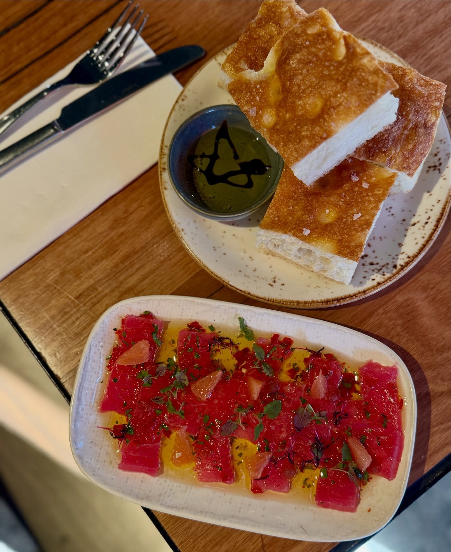 The work week&rsquo;s wrapped, the sun&rsquo;s still out, and it&rsquo;s time to slow down.

Start things off with our Warmed Focaccia - rosemary, extra virgin olive oil, pink salt - and our Tuna Crudo with grapefruit, lemon gel, extra virgin olive o