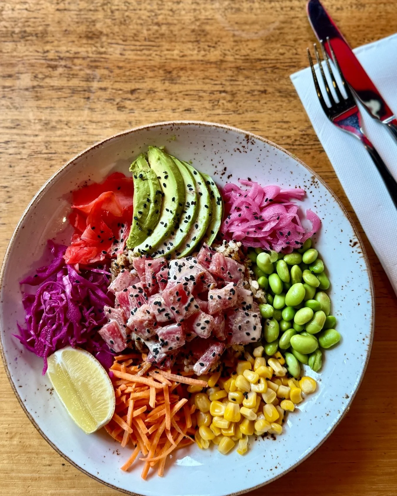 When you&rsquo;re craving something fresh for lunch, nothing hits the spot like our Poke Bowl! 

Packed with brown rice, edamame, corn, avocado, pickled onion, carrot, chipotle mayonnaise, pickled cabbage and ginger, it&rsquo;s got a feel-good mix of