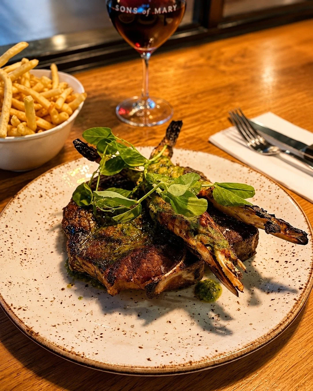 Make Dad the centre of attention this Father's Day. Join us for breakfast, lunch or, for one day only, Sunday dinner.

From 12pm, treat Dad to our exclusive Father's Day Special: a 500g MB2+ Southern Ranges T-Bone served with split king prawns, herb 