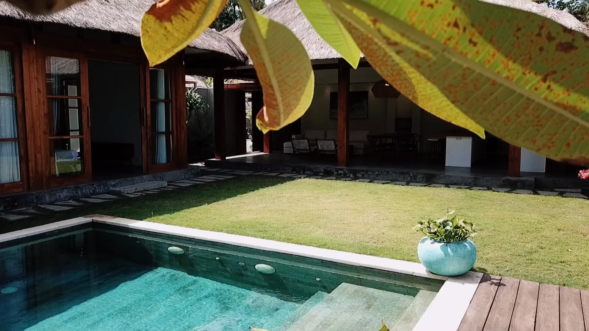 Villa-garden.jpg